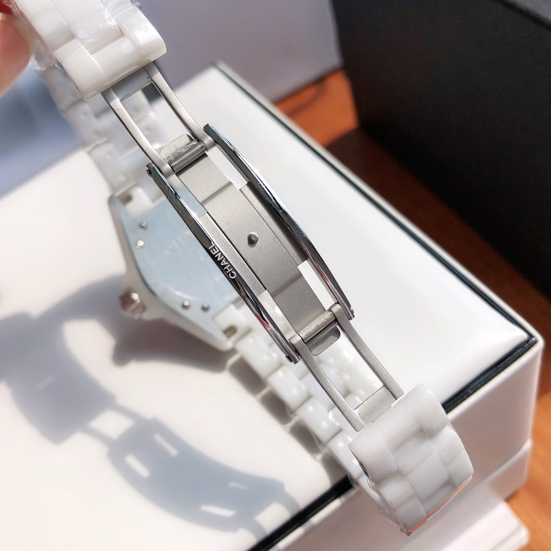Chanel watch J12系列33mm钢盖女款腕表 数字粉色表圈
