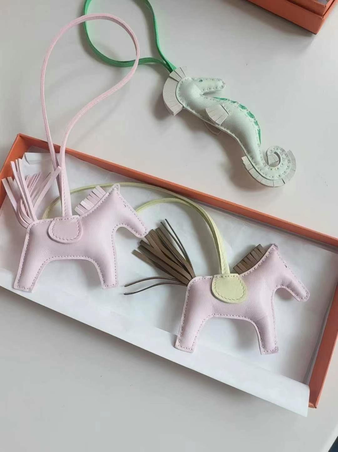 Hermes Rodeo and RodeoPegase a lot of colours and styles to choose from