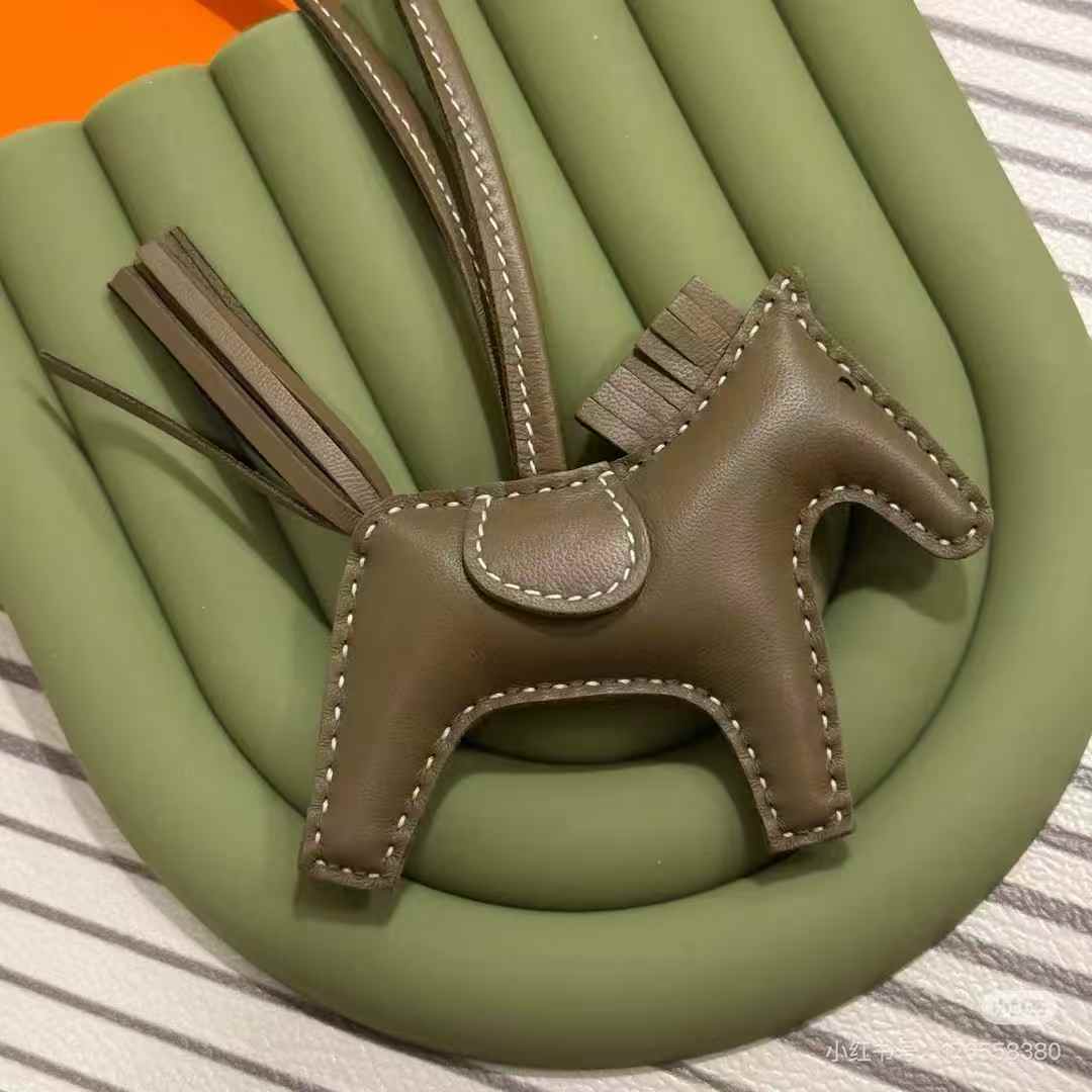 Hermes Rodeo and RodeoPegase a lot of colours and styles to choose from