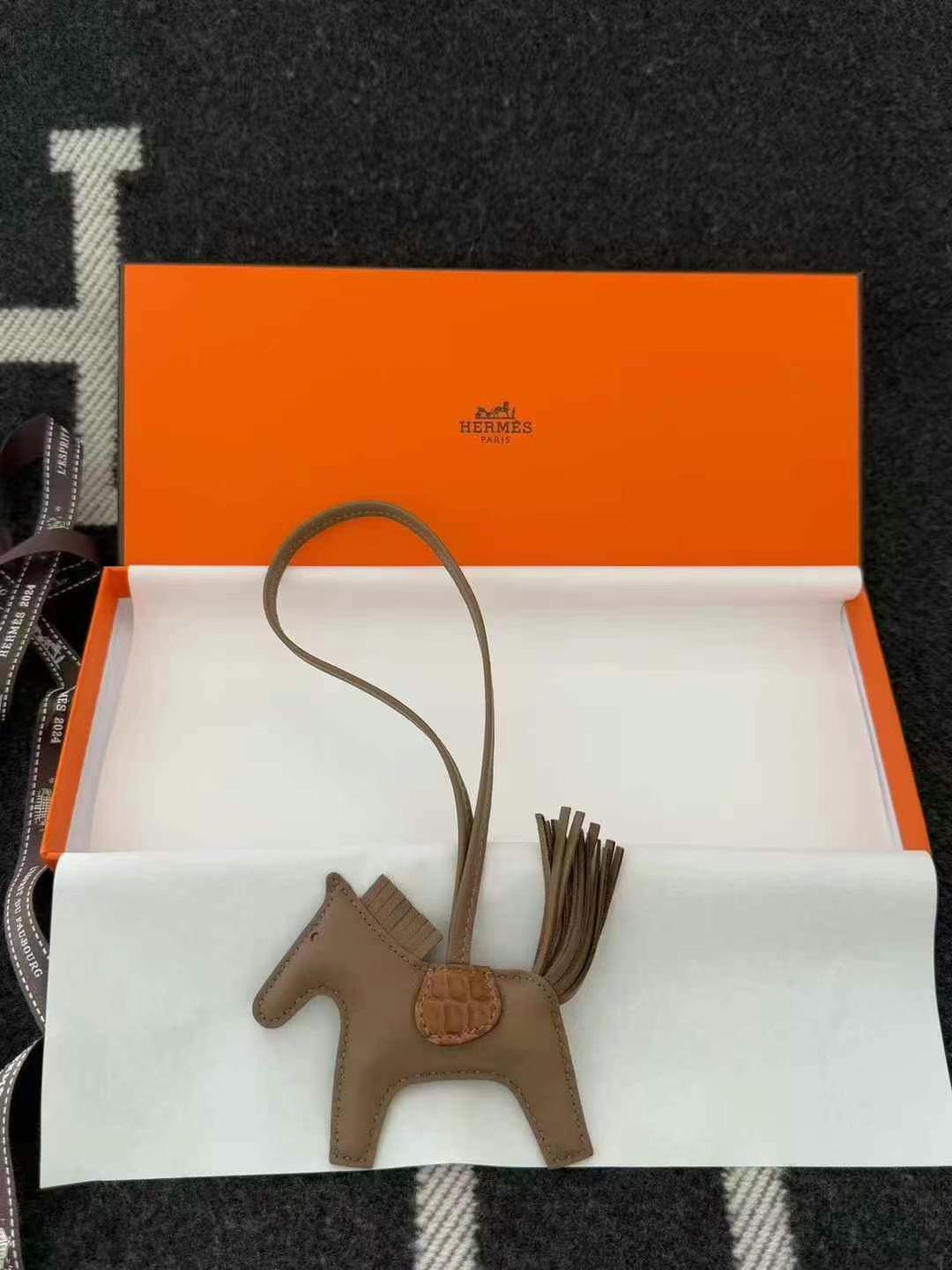 Hermes Rodeo and RodeoPegase a lot of colours and styles to choose from