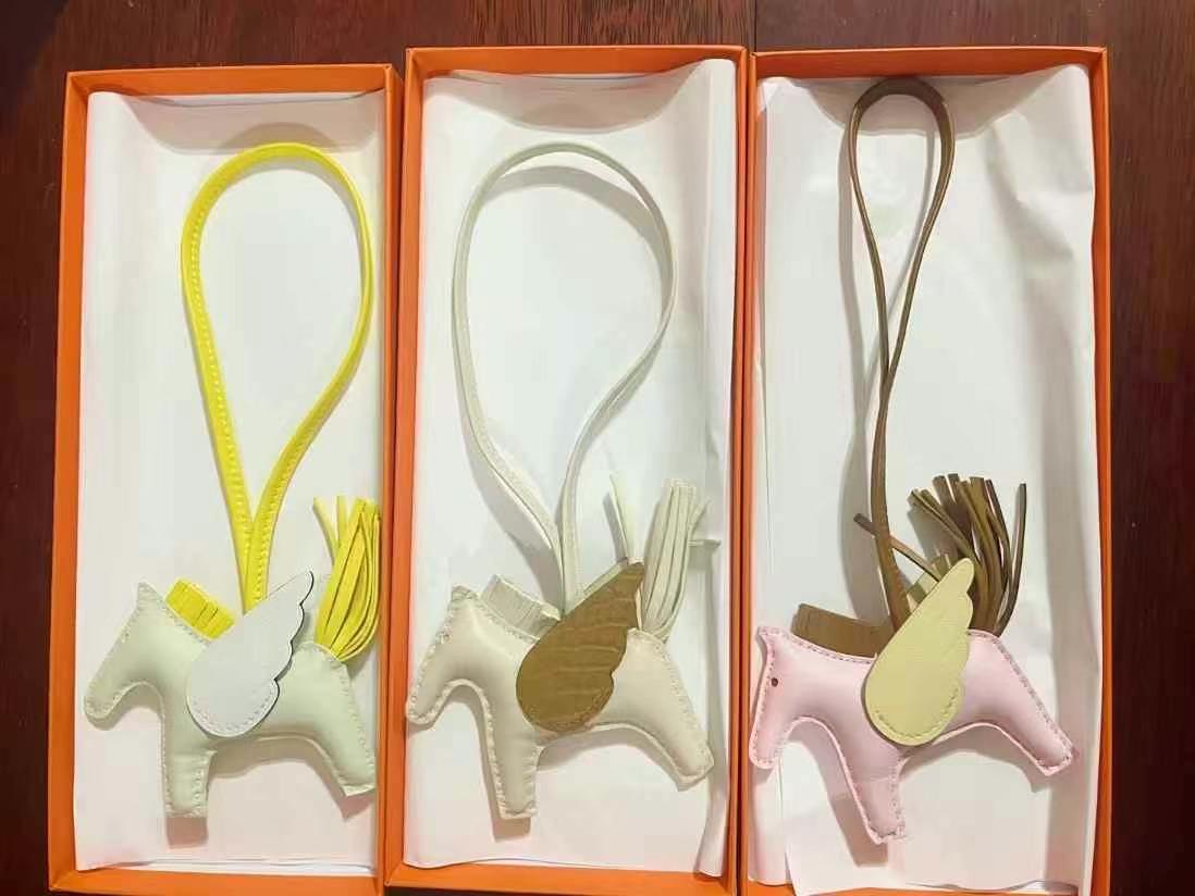 Hermes Rodeo and RodeoPegase a lot of colours and styles to choose from