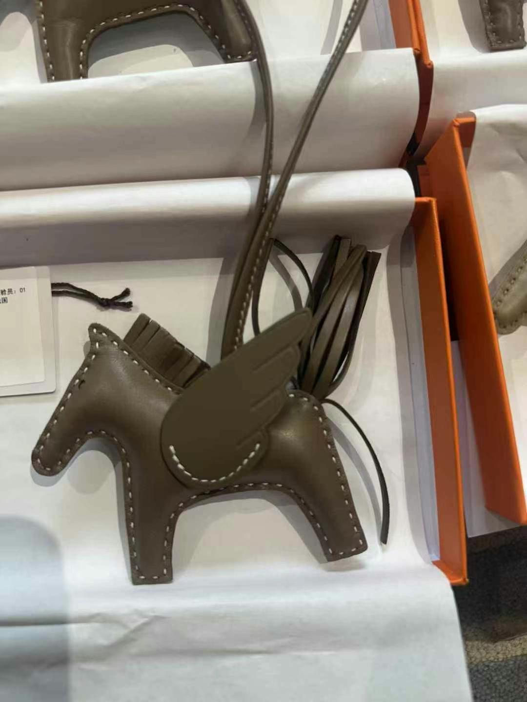 Hermes Rodeo and RodeoPegase a lot of colours and styles to choose from