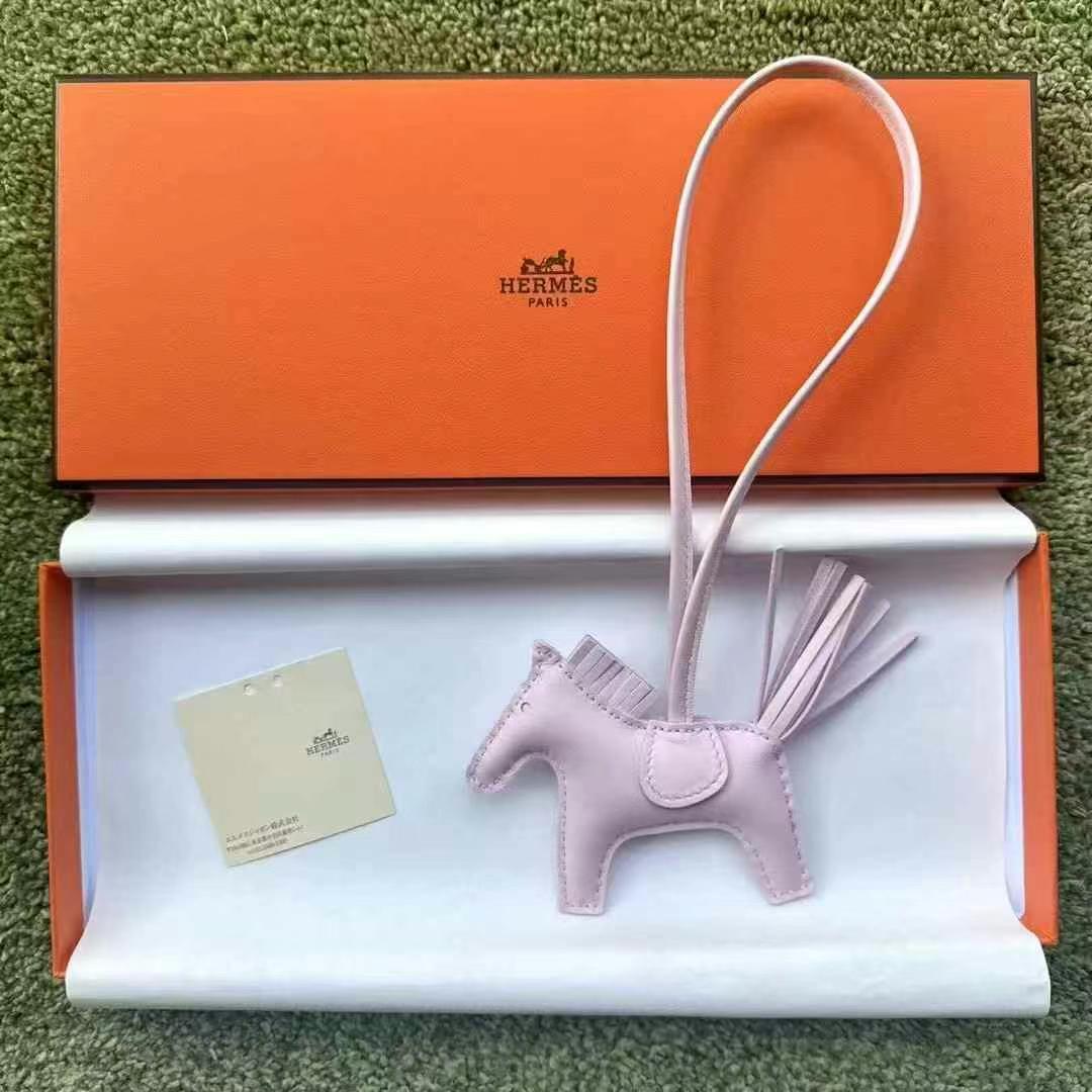 Hermes Rodeo and RodeoPegase a lot of colours and styles to choose from