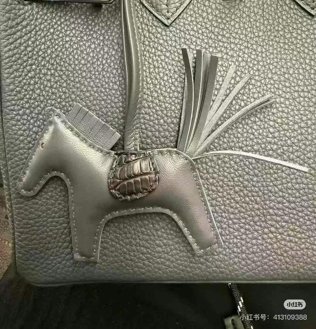 Hermes Rodeo and RodeoPegase a lot of colours and styles to choose from