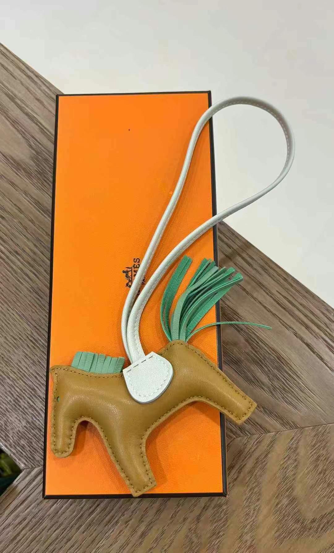 Hermes Rodeo and RodeoPegase a lot of colours and styles to choose from