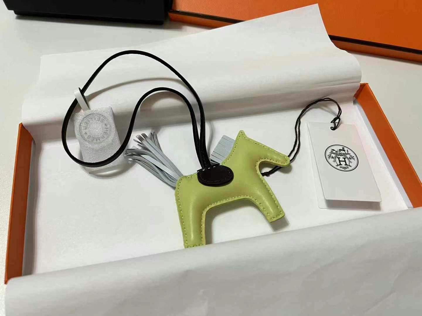 Hermes Rodeo and RodeoPegase a lot of colours and styles to choose from