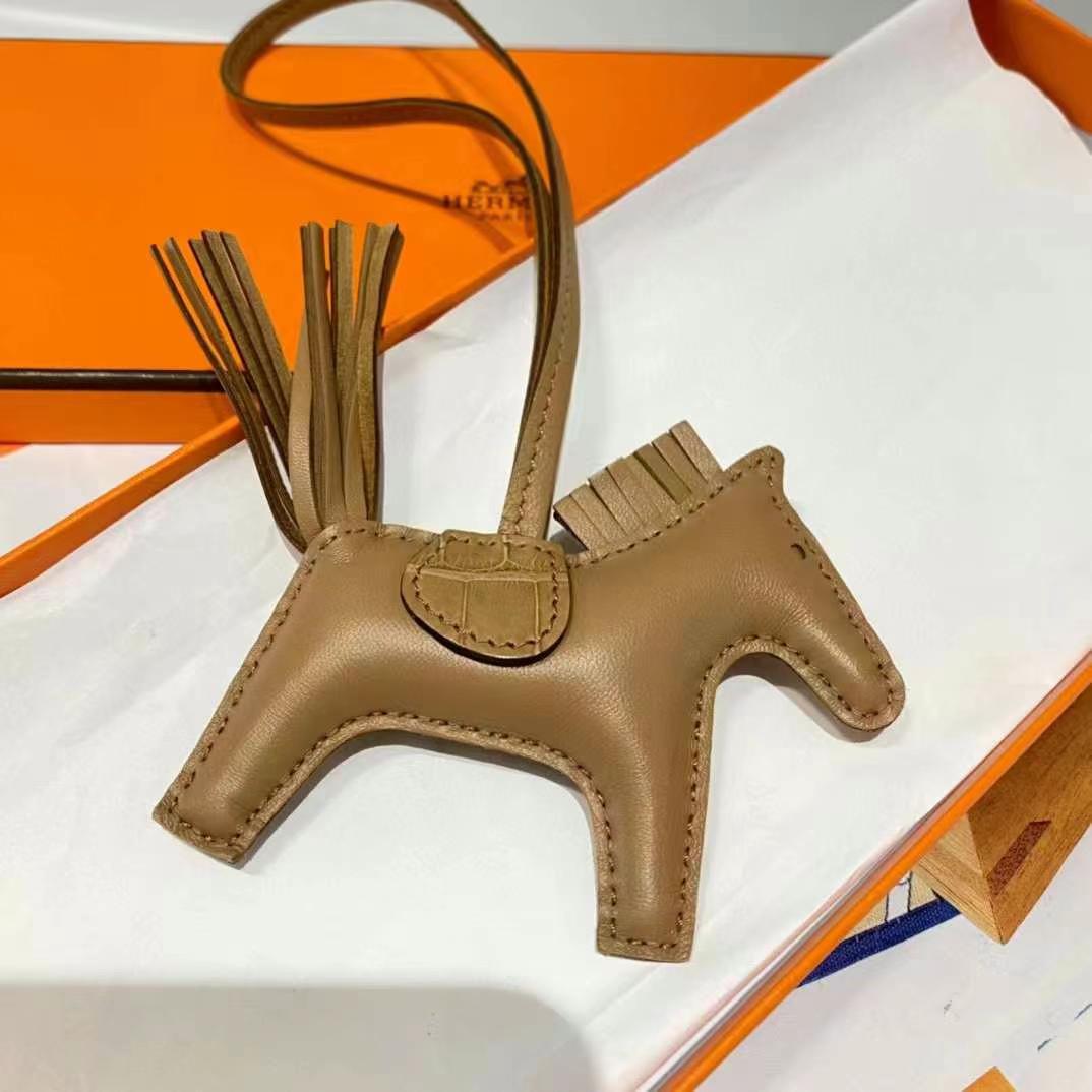 Hermes Rodeo and RodeoPegase a lot of colours and styles to choose from