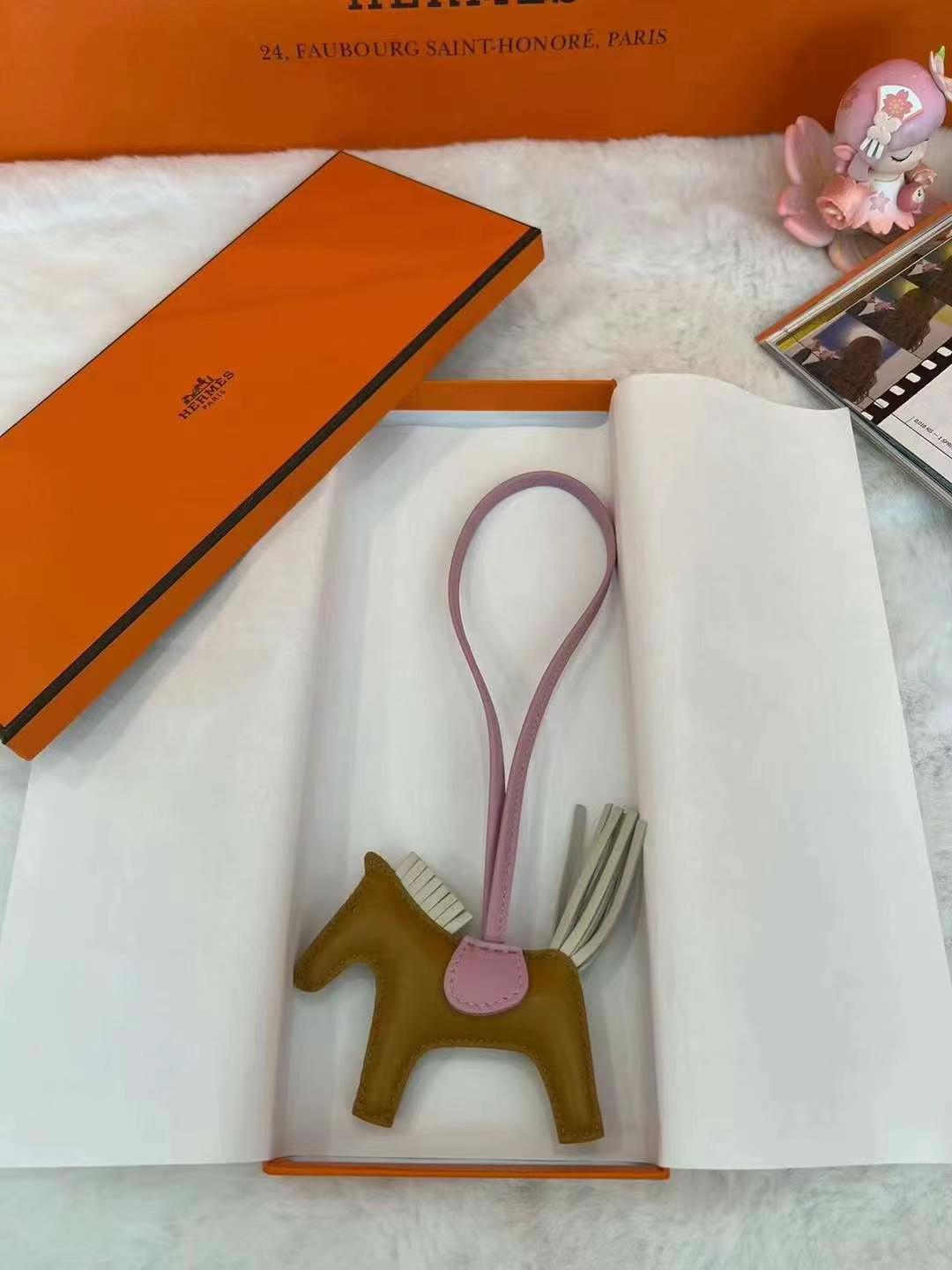 Hermes Rodeo and RodeoPegase a lot of colours and styles to choose from