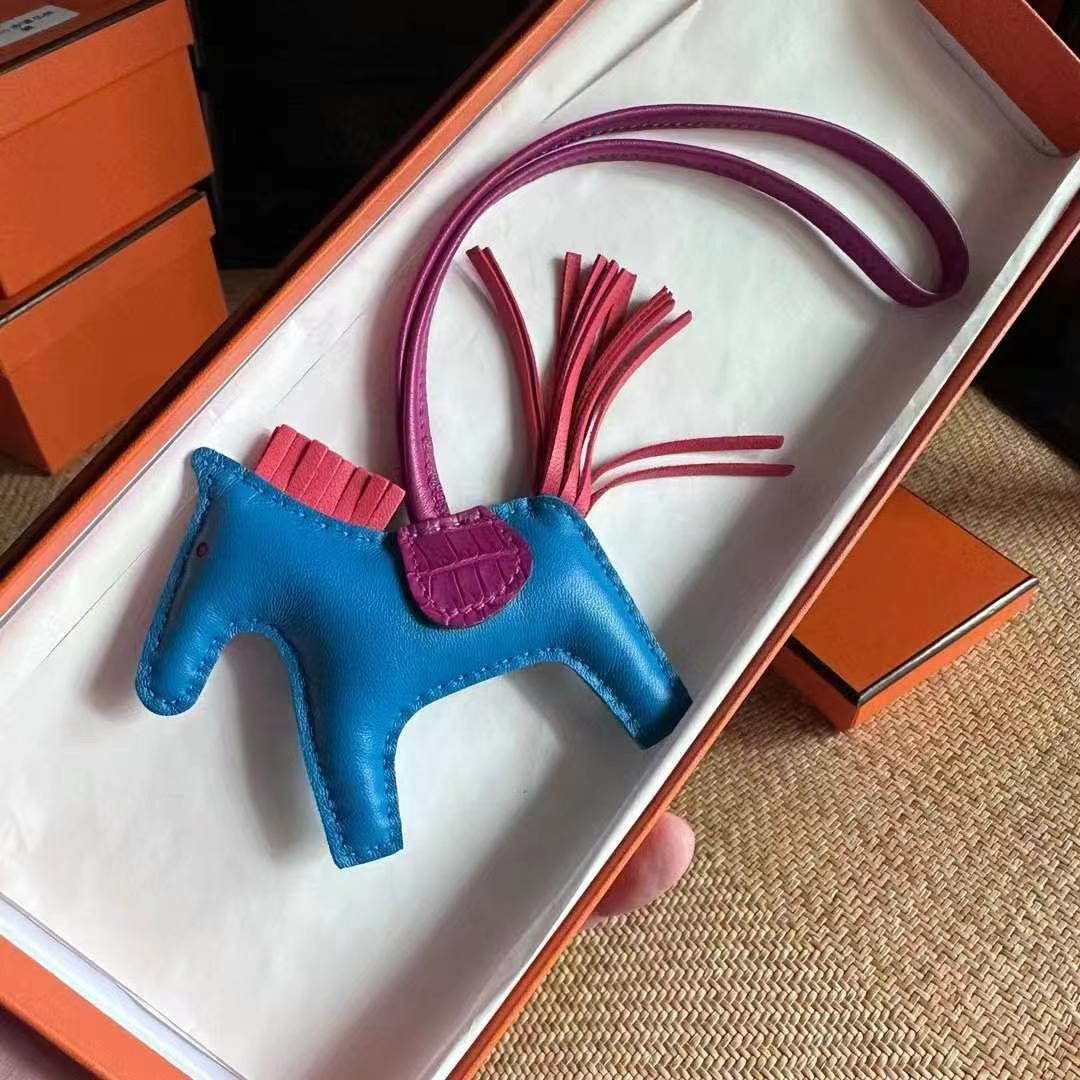 Hermes Rodeo and RodeoPegase a lot of colours and styles to choose from