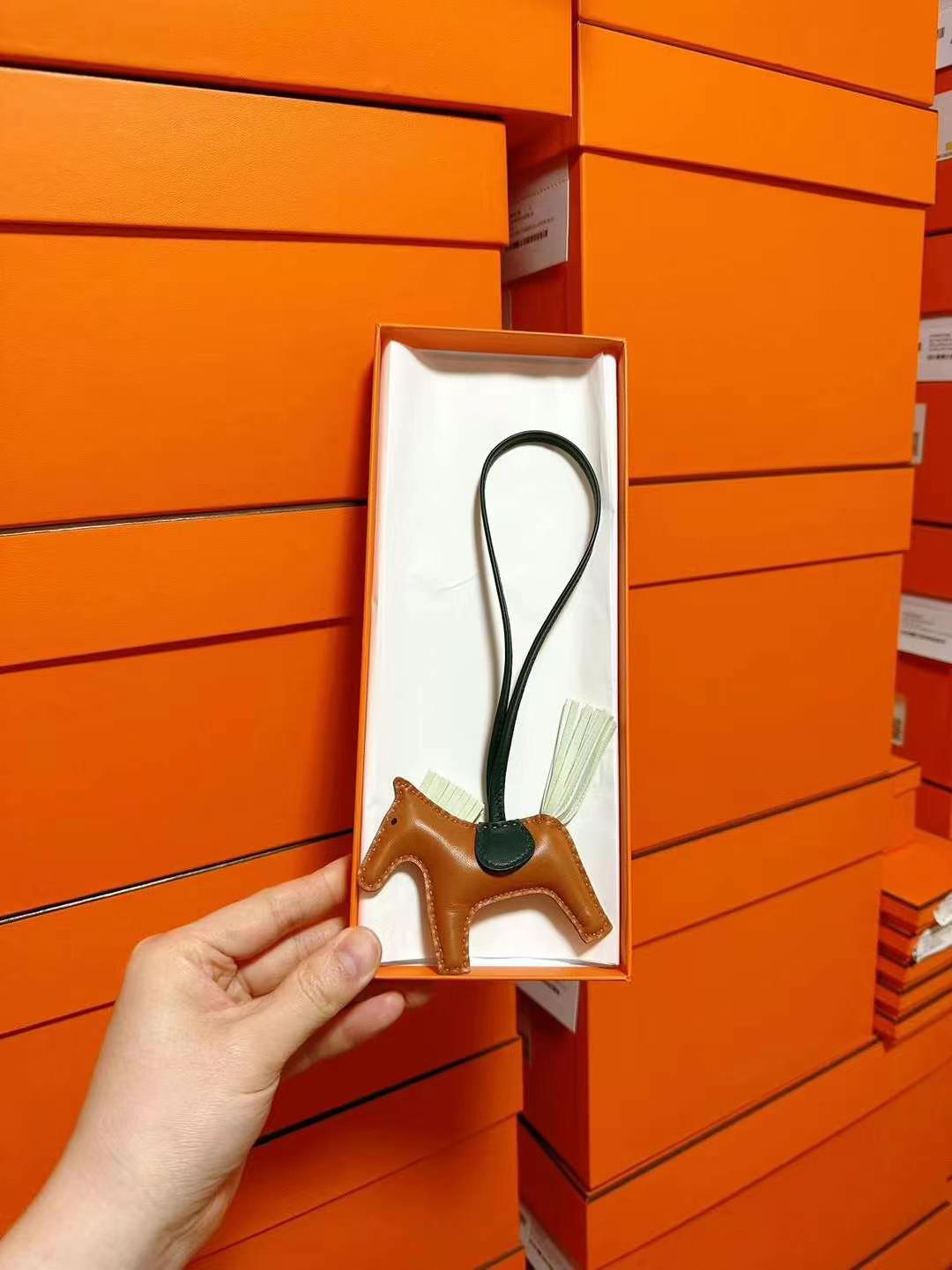Hermes Rodeo and RodeoPegase a lot of colours and styles to choose from