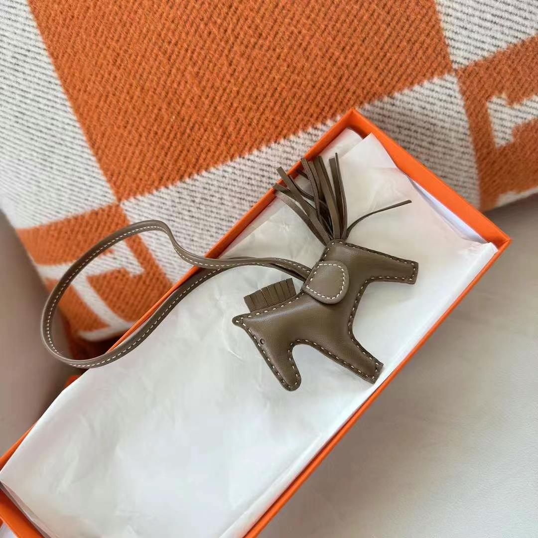 Hermes Rodeo and RodeoPegase a lot of colours and styles to choose from