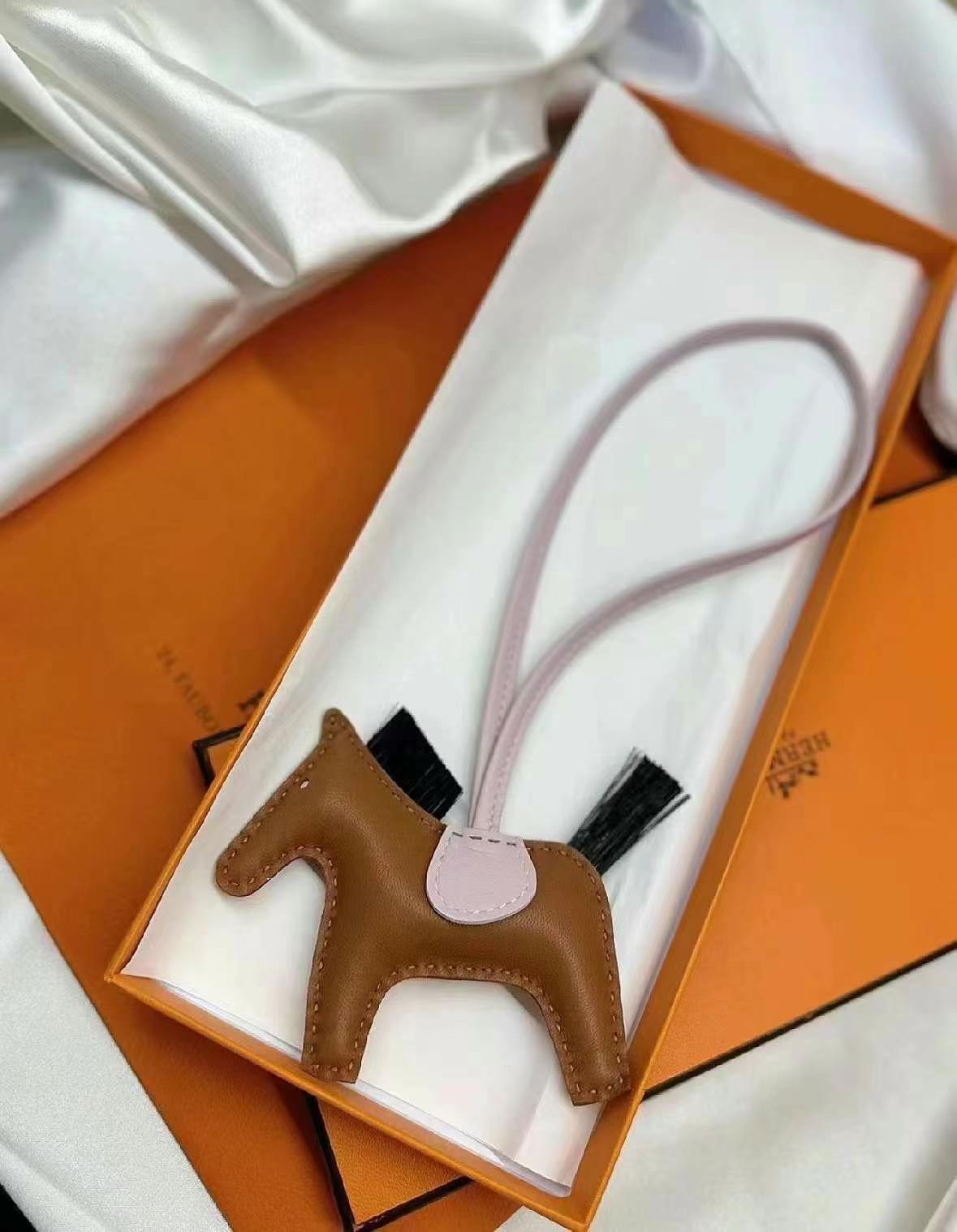 Hermes Rodeo and RodeoPegase a lot of colours and styles to choose from