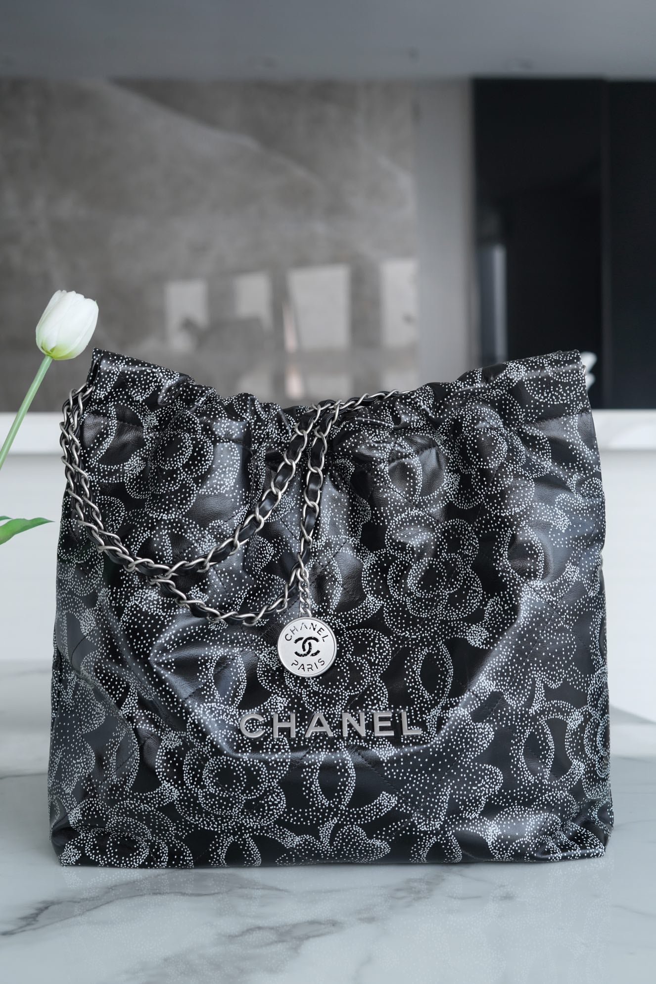 𝗖𝗛𝗔𝗡𝗘𝗟 𝟮𝟯𝗸 秋冬山茶花22bag 正品尾皮中号