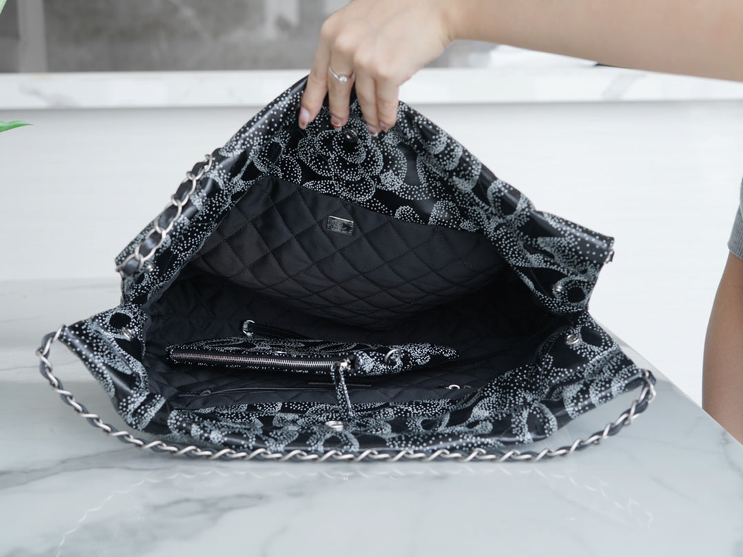 𝗖𝗛𝗔𝗡𝗘𝗟 𝟮𝟯𝗸 秋冬山茶花22bag 正品尾皮中号