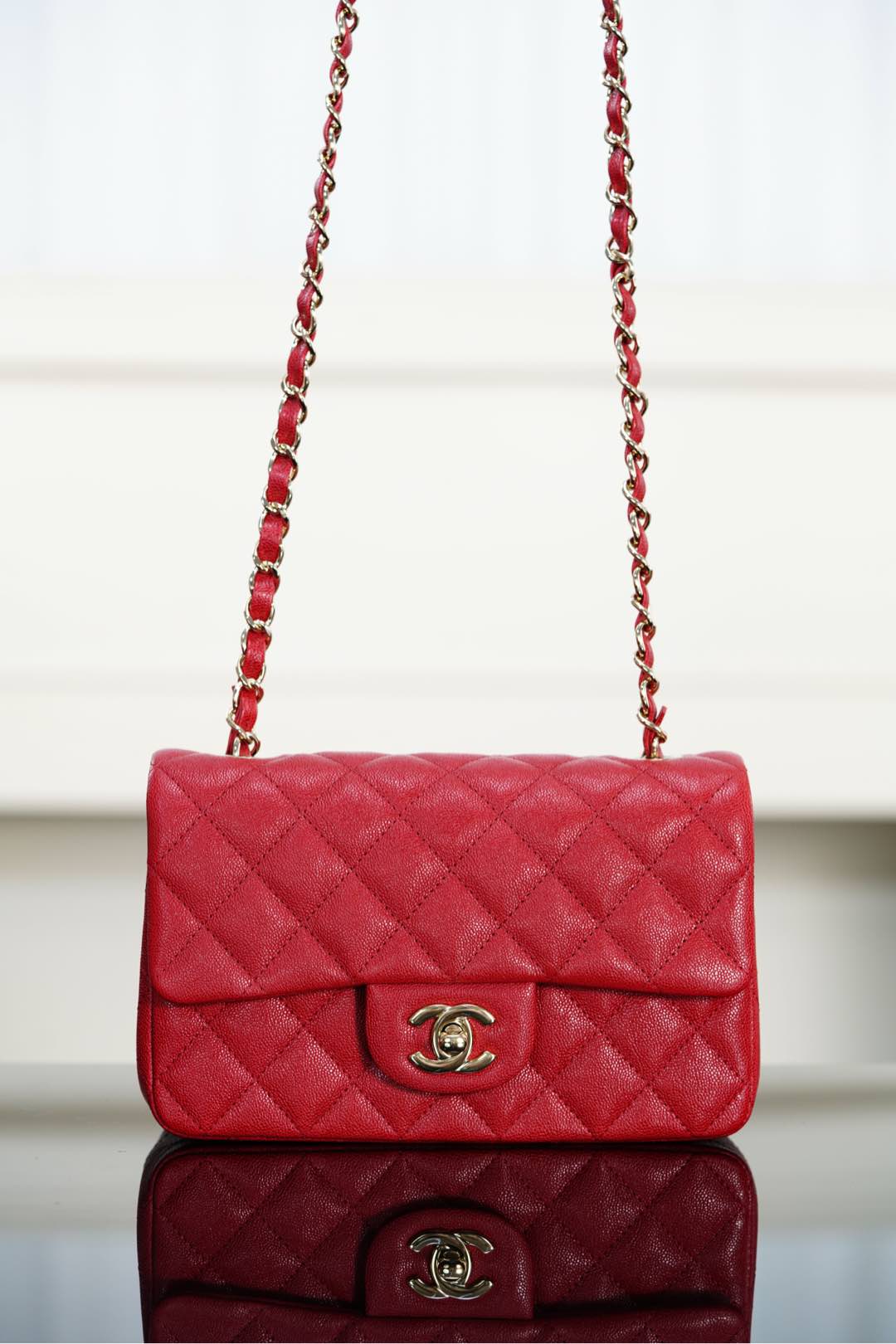 CHANEL 𝐂𝐥𝐚𝐬𝐬𝐢𝐜 𝐅𝐥𝐚𝐩 经典口盖包 𝐦𝐢𝐧𝐢 正品胎牛皮🐂 中国红