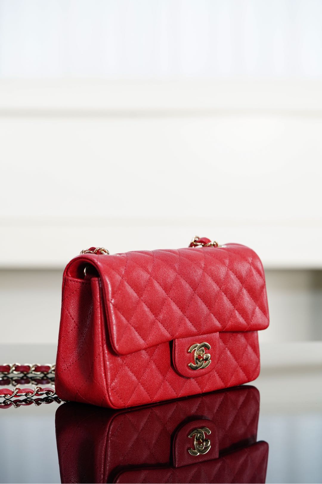 CHANEL 𝐂𝐥𝐚𝐬𝐬𝐢𝐜 𝐅𝐥𝐚𝐩 经典口盖包 𝐦𝐢𝐧𝐢 正品胎牛皮🐂 中国红