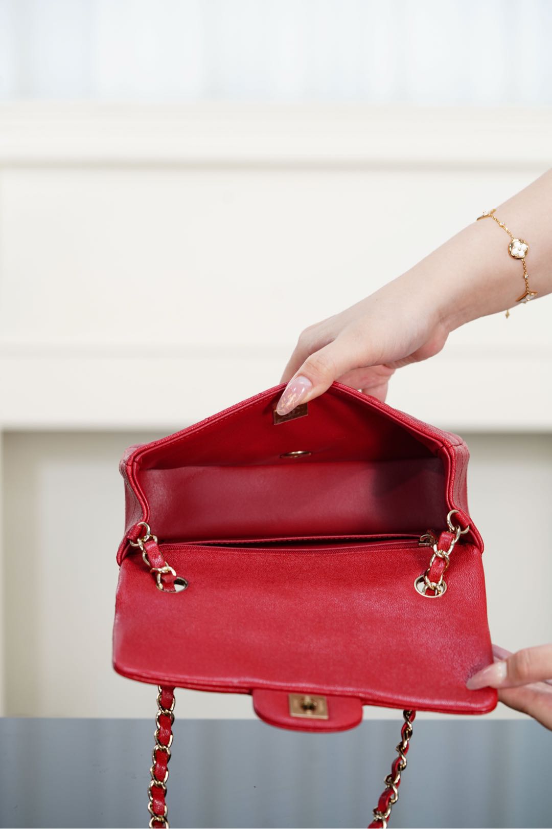 CHANEL 𝐂𝐥𝐚𝐬𝐬𝐢𝐜 𝐅𝐥𝐚𝐩 经典口盖包 𝐦𝐢𝐧𝐢 正品胎牛皮🐂 中国红