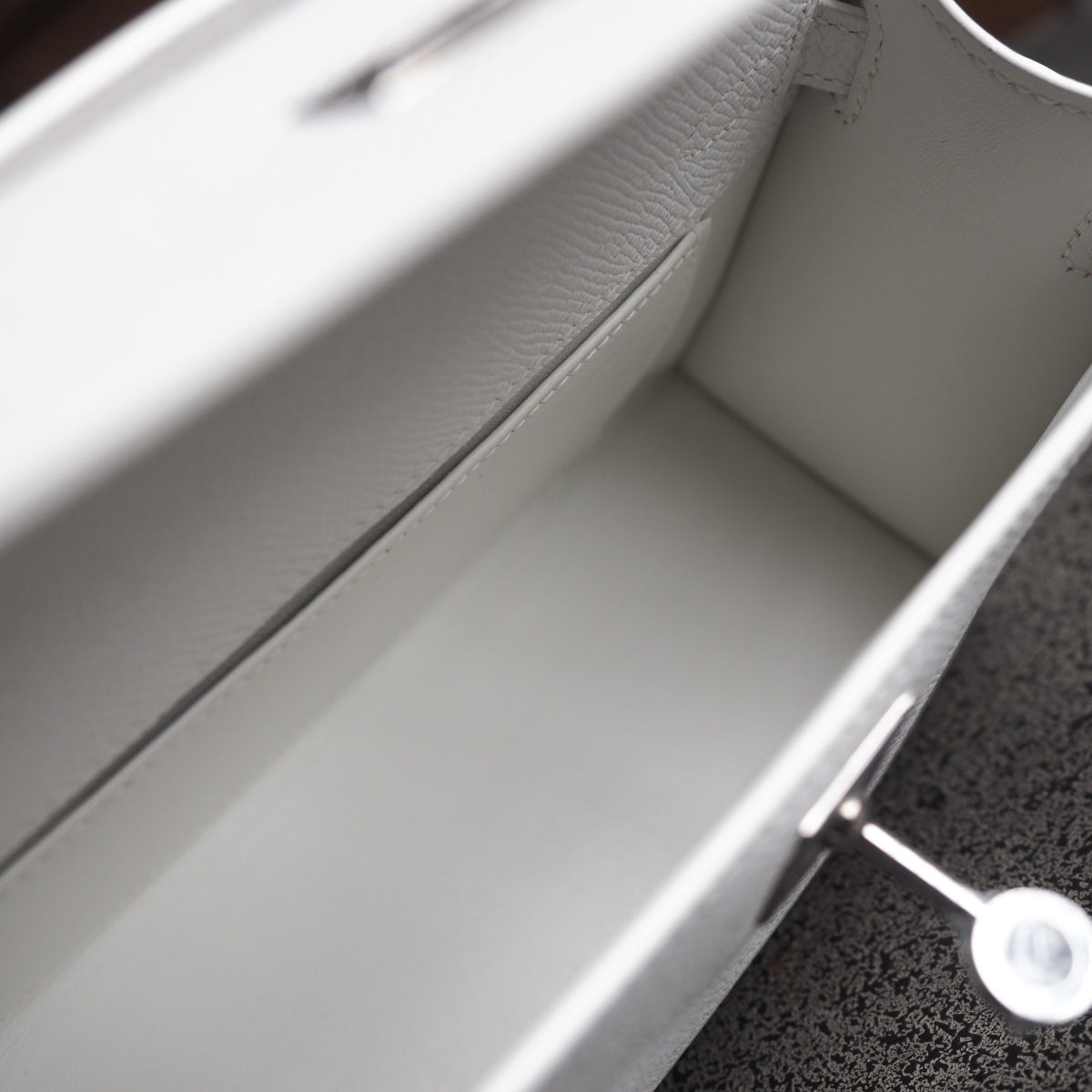 Hermes Mini Kelly 22cm 01/纯白色/Blanc Epsom leather Palladium hardware