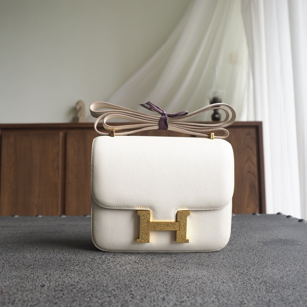 Hermes Constance 19cm 10/奶昔白/Craie Evercolor leather Gold hardware