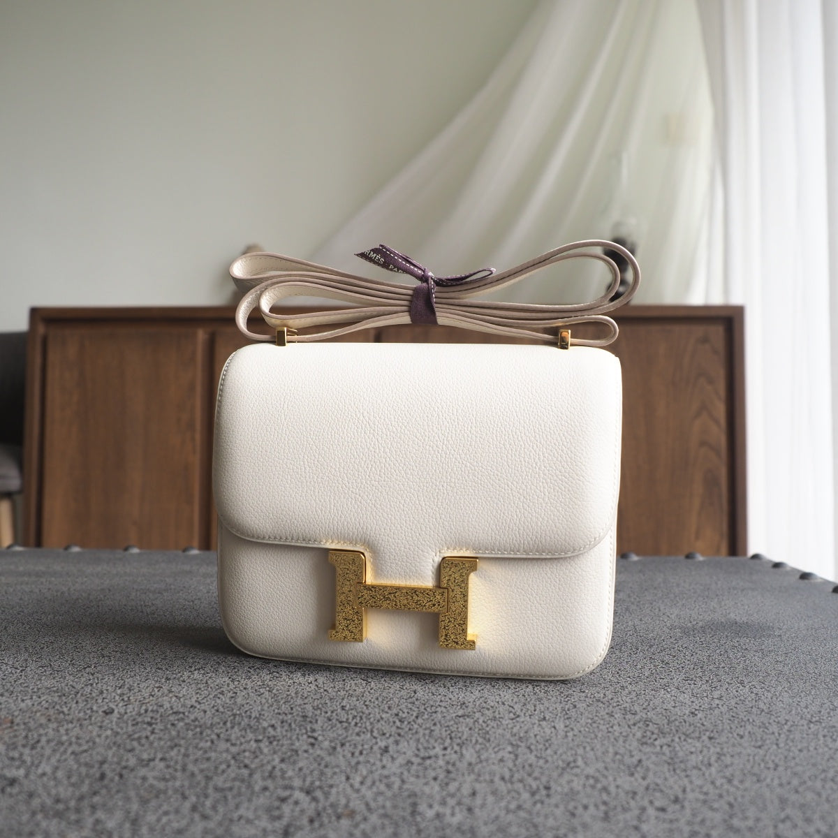 Hermes Constance 19cm 10/奶昔白/Craie Evercolor leather Gold hardware