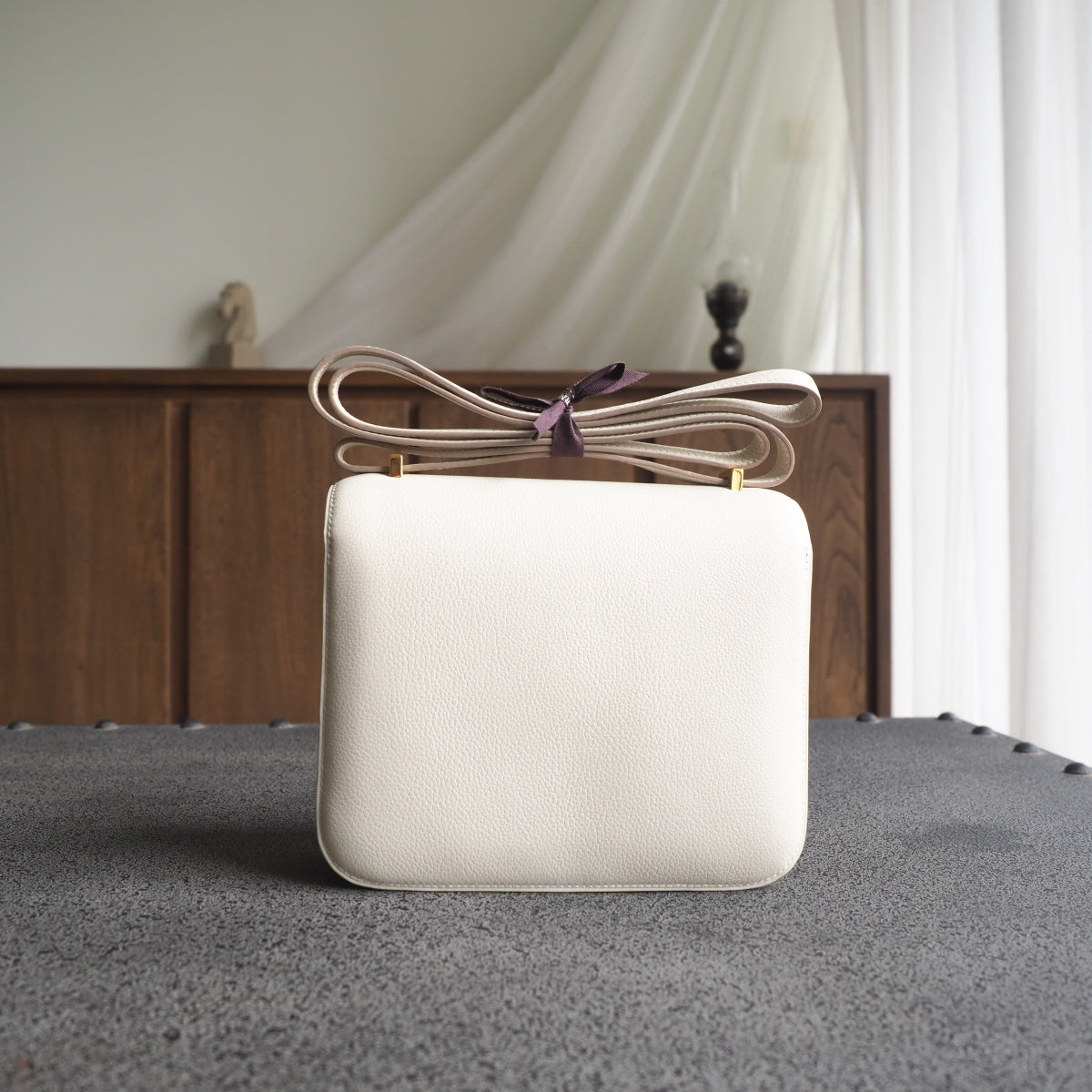 Hermes Constance 19cm 10/奶昔白/Craie Evercolor leather Gold hardware