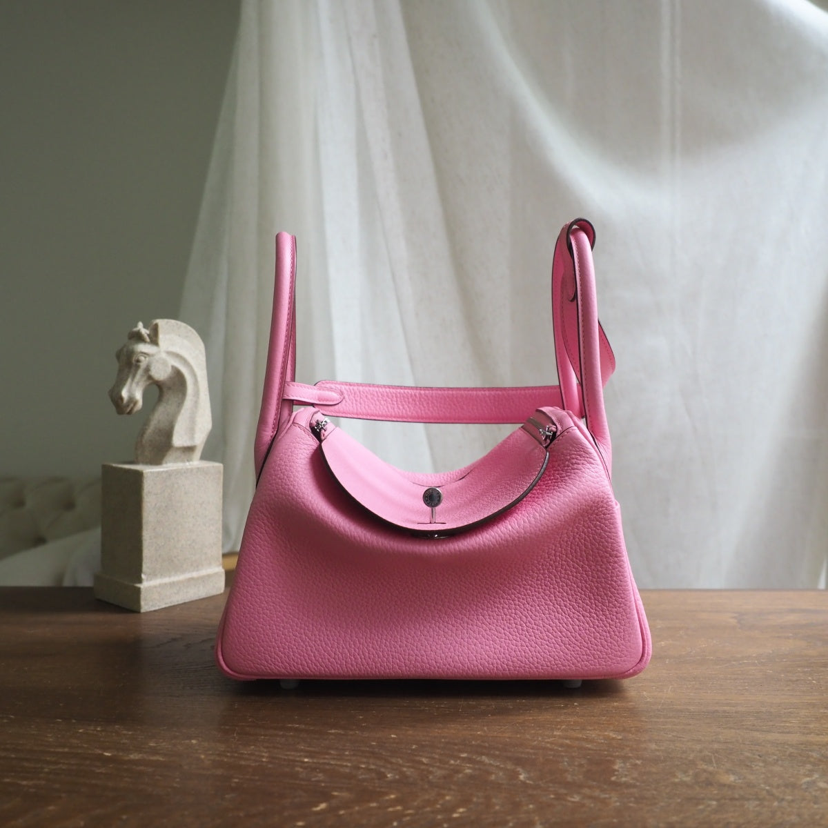 Hermes Lindy 26cm 1Q/奶昔粉/Rose confetti Clemence leather Palladium hardware
