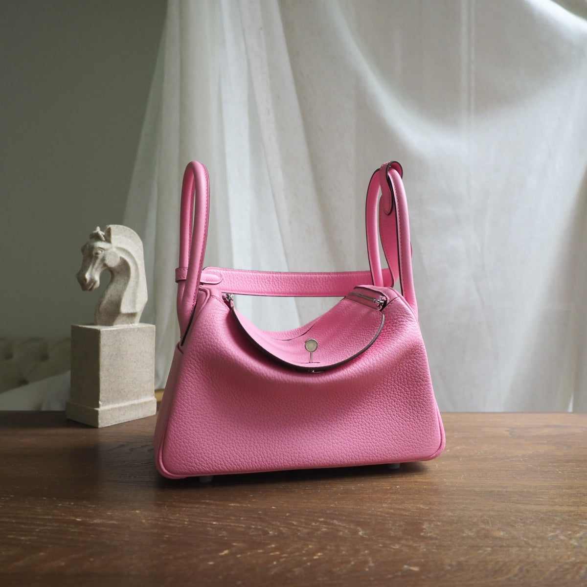 Hermes Lindy 26cm 1Q/奶昔粉/Rose confetti Clemence leather Palladium hardware