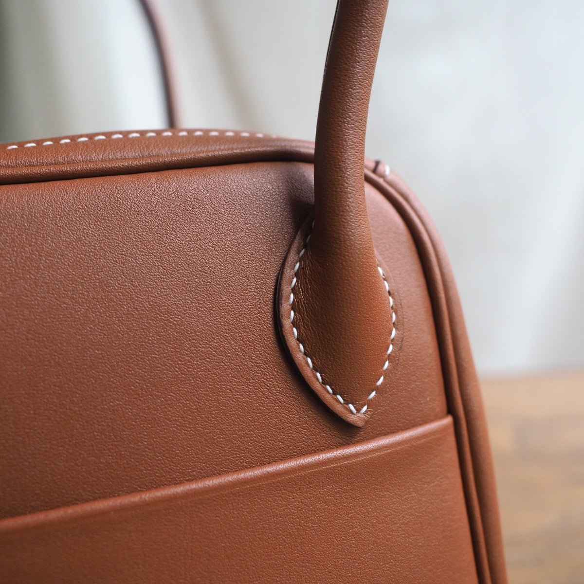 Hermes Lindy 26cm 37/金棕色/Gold Swift leather Gold hardware