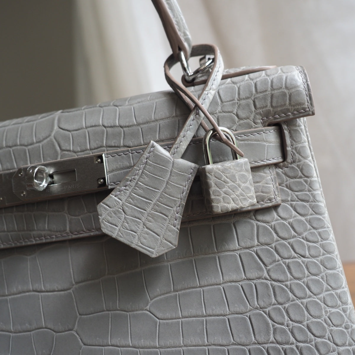 Hermes Kelly 28cm 8M/巴黎灰/Paris grey Crocodile leather Palladium hardware