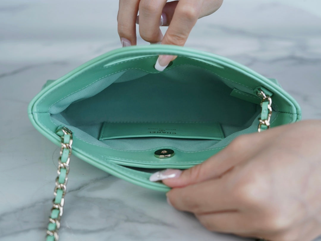 𝐂𝐇𝐀𝐍𝐄𝐋 𝟐𝟒𝐬 横款31bag 𝐧𝐚𝐧𝐨 薄荷绿