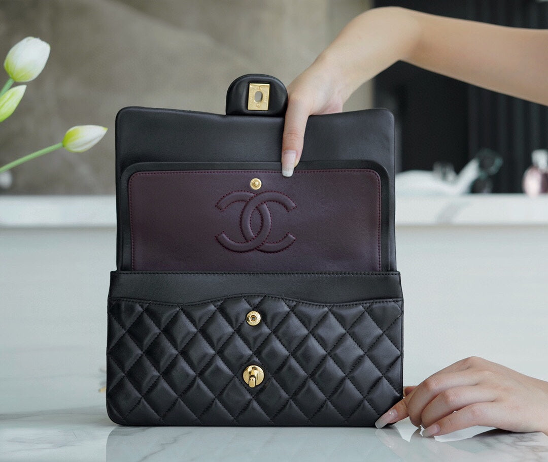 Chanel「Classic Flap」经典口盖包 黑羊金