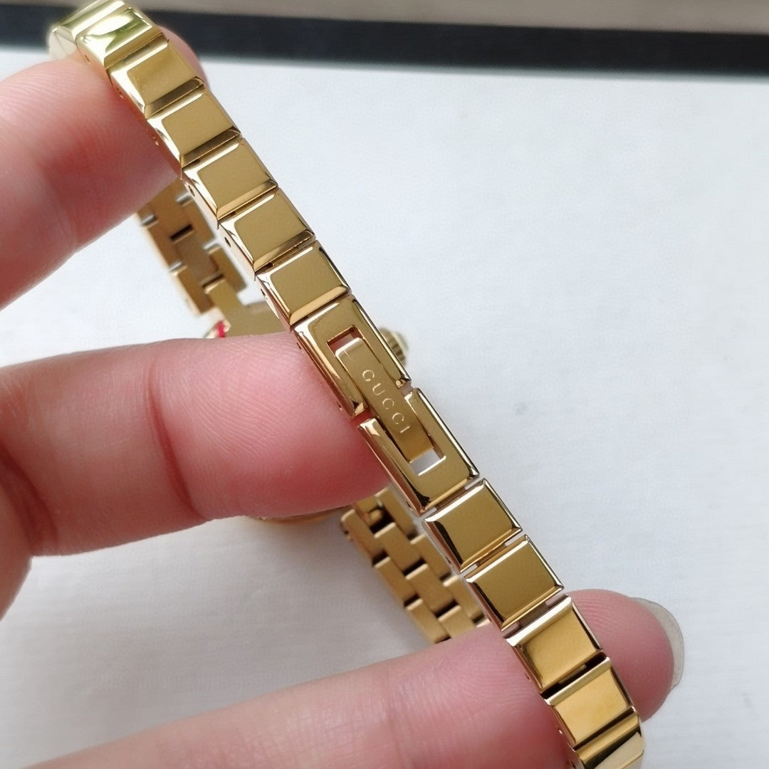 Gucci watch 真钻石英女表，原装瑞士机芯，蓝宝石玻璃，表径22mm，316L精钢表带