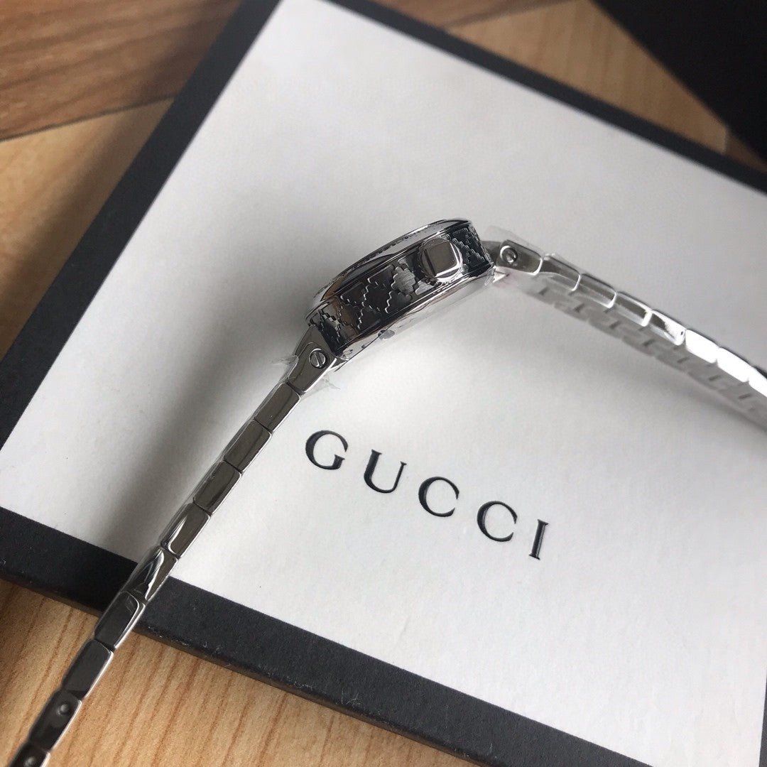 Gucci watch 真钻石英女表，原装瑞士机芯，蓝宝石玻璃，表径22mm，316L精钢表带银白色