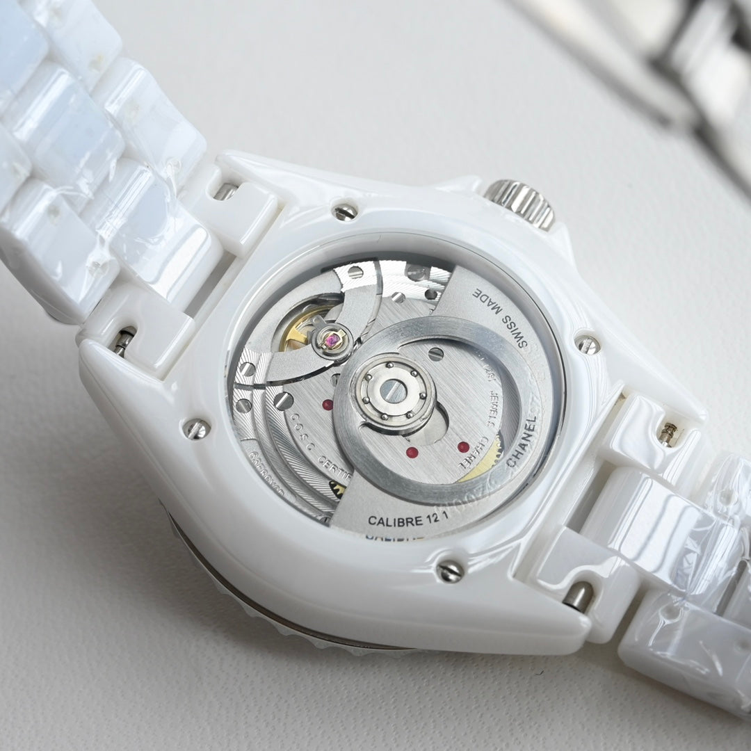 Chanel watch J12系列33mm钢盖女款腕表 3种颜色可以选择