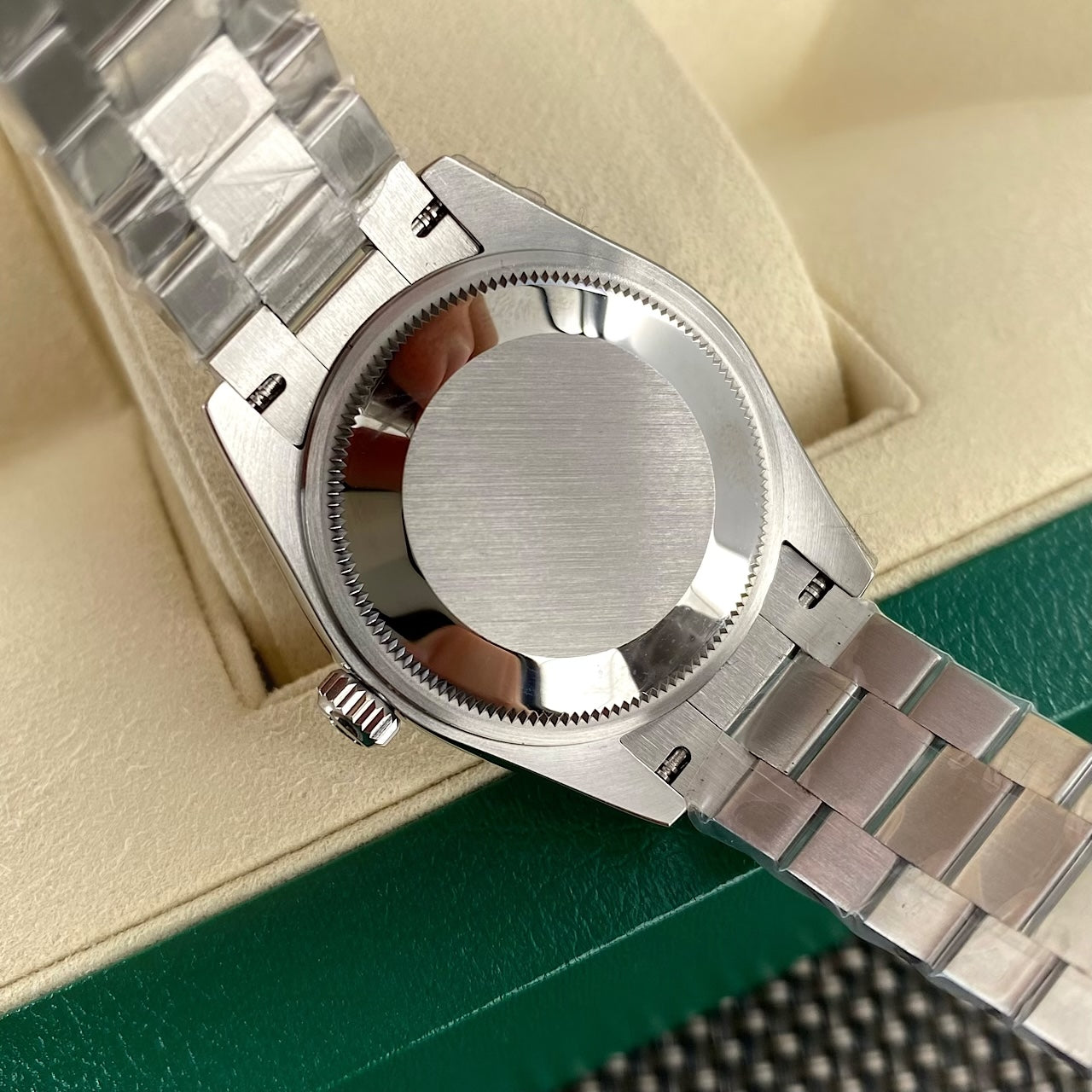 Rolex watch 女款31mm尺寸日志型腕表 烟熏红钻盘超级显贵气款 定制真钻款