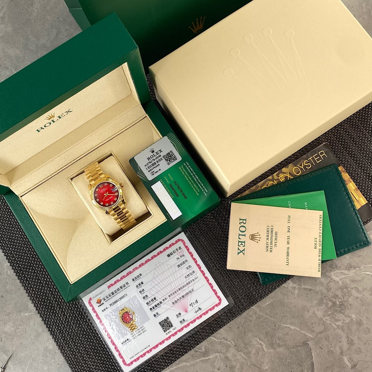 Rolex watch 女款31mm尺寸日志型腕表 烟熏红 超级显贵气款 定制真钻款