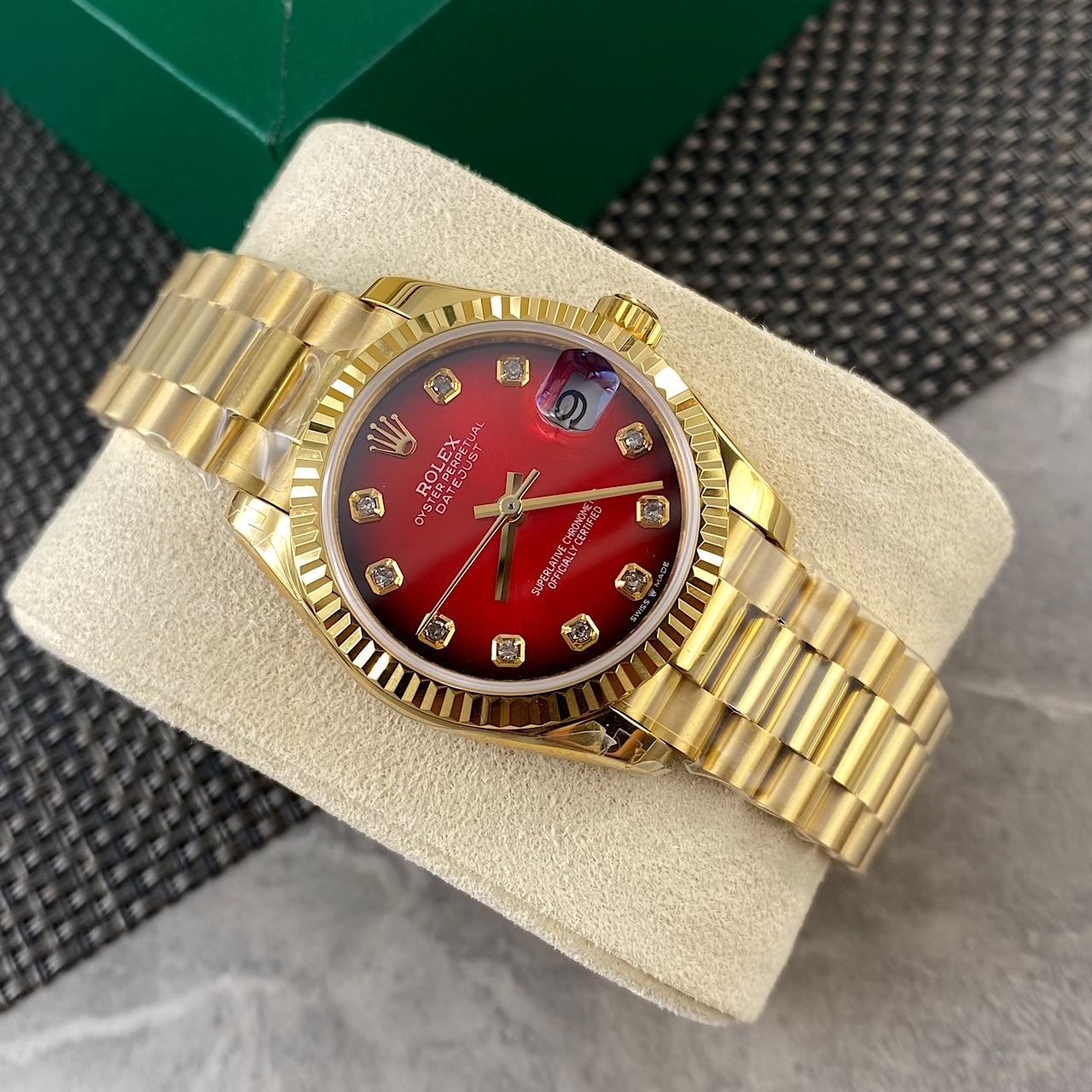 Rolex watch 女款31mm尺寸日志型腕表 烟熏红 超级显贵气款 定制真钻款