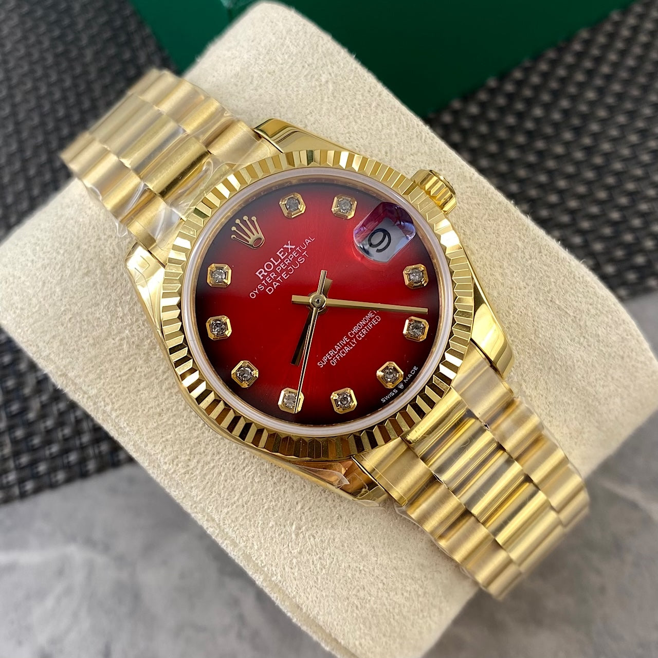 Rolex watch 女款31mm尺寸日志型腕表 烟熏红 超级显贵气款 定制真钻款