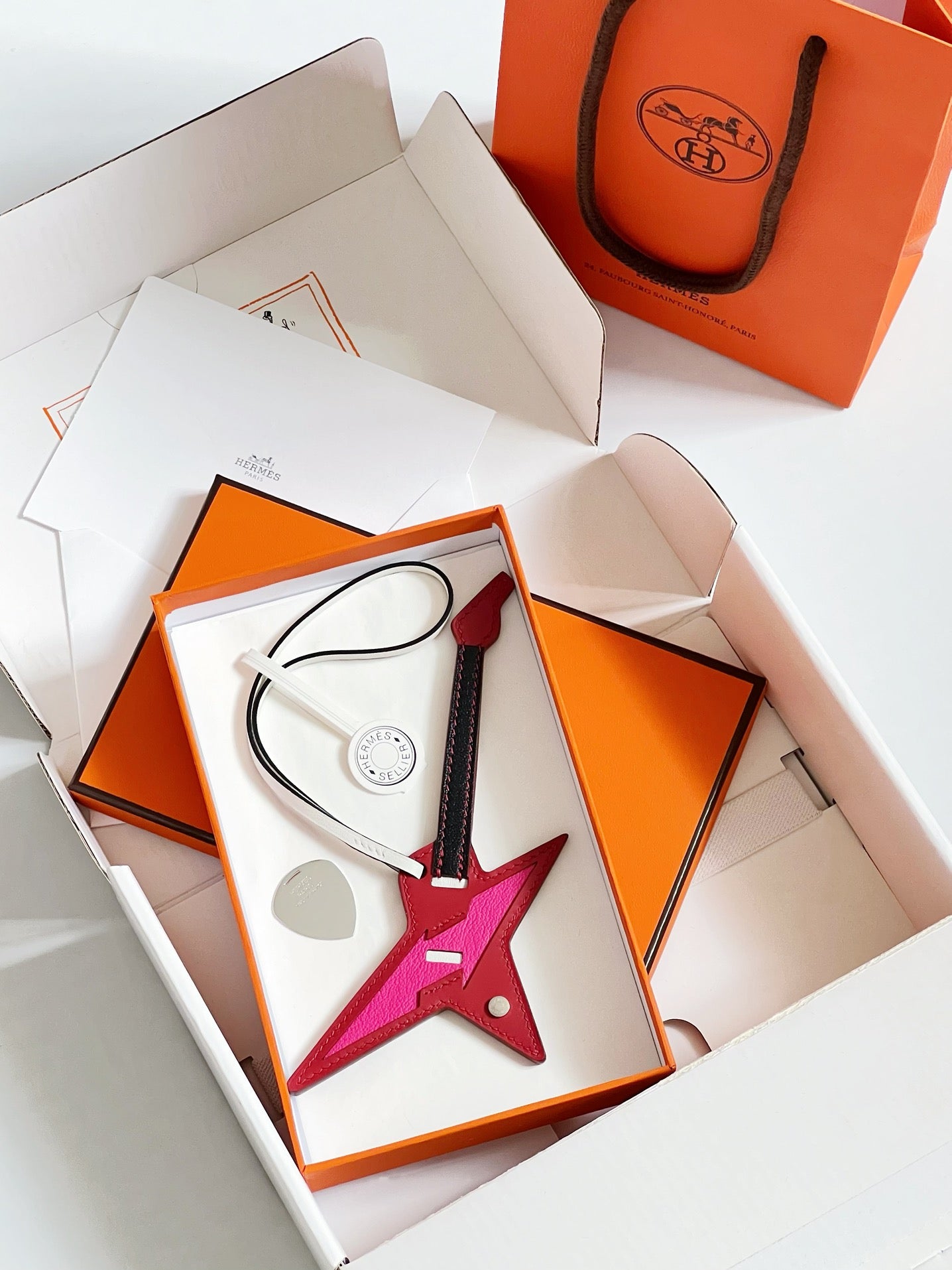 Hermes pendant 电吉他小挂件