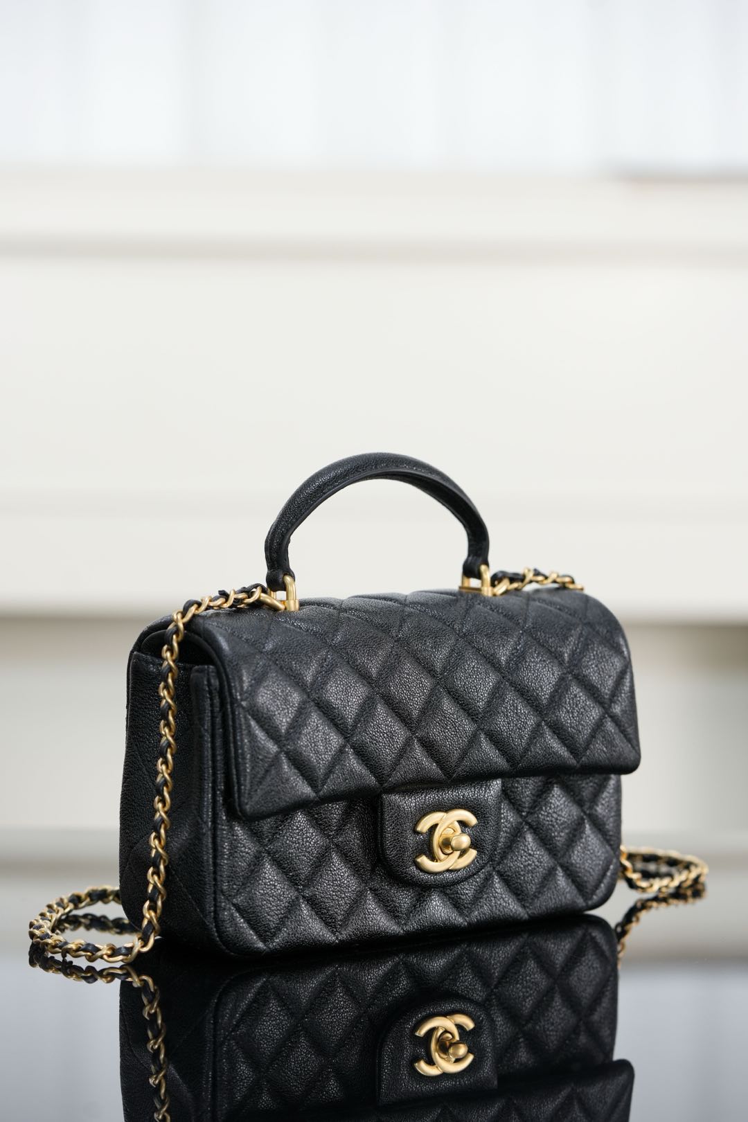 Chanel 2021𝗦𝘀手柄CF Mini 水洗胎牛黑金