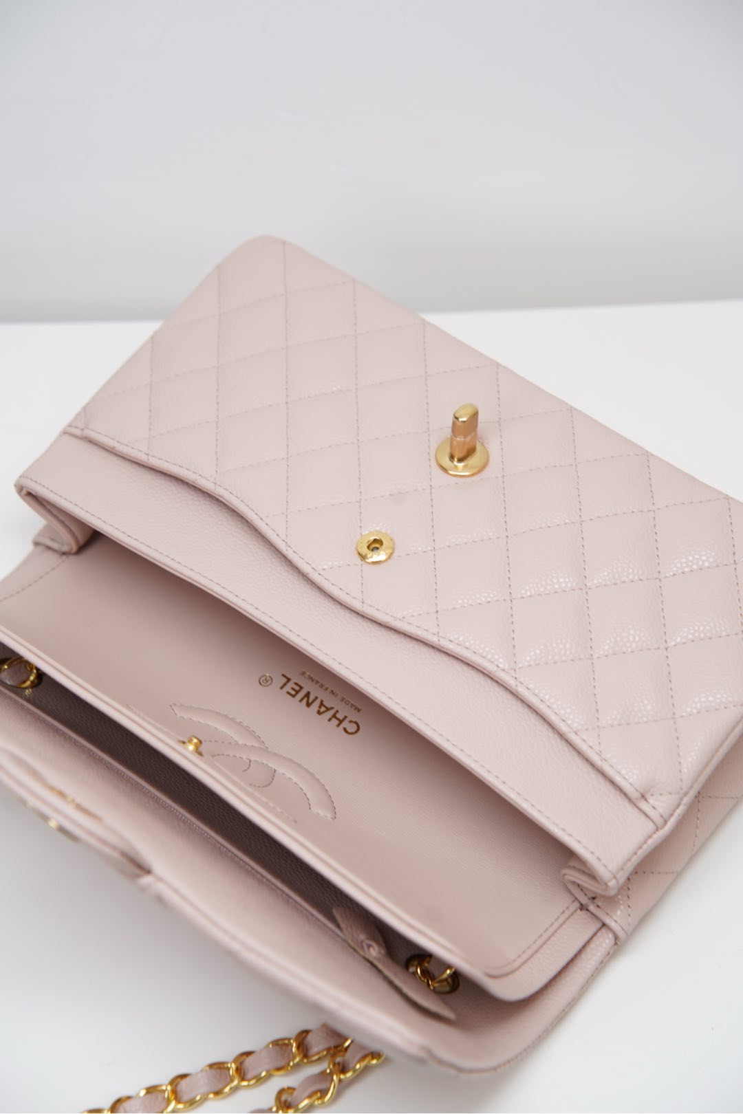 Chanel 𝐂𝐥𝐚𝐬𝐬𝐢𝐜 𝐅𝐥𝐚𝐩  中号经典口盖包 樱花粉🌸