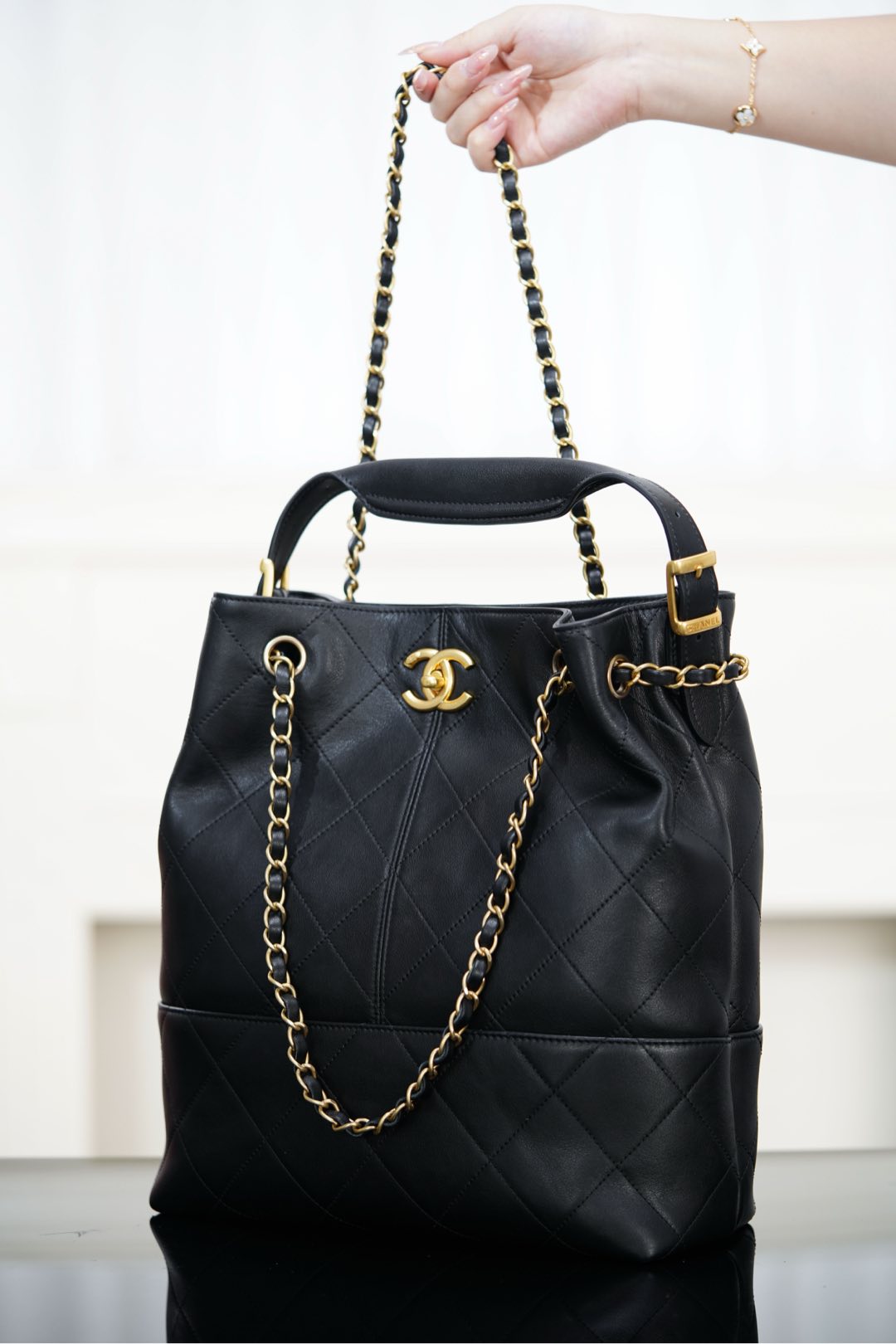 Chanel 𝟐𝟓𝐀 水桶包🖤  黑金