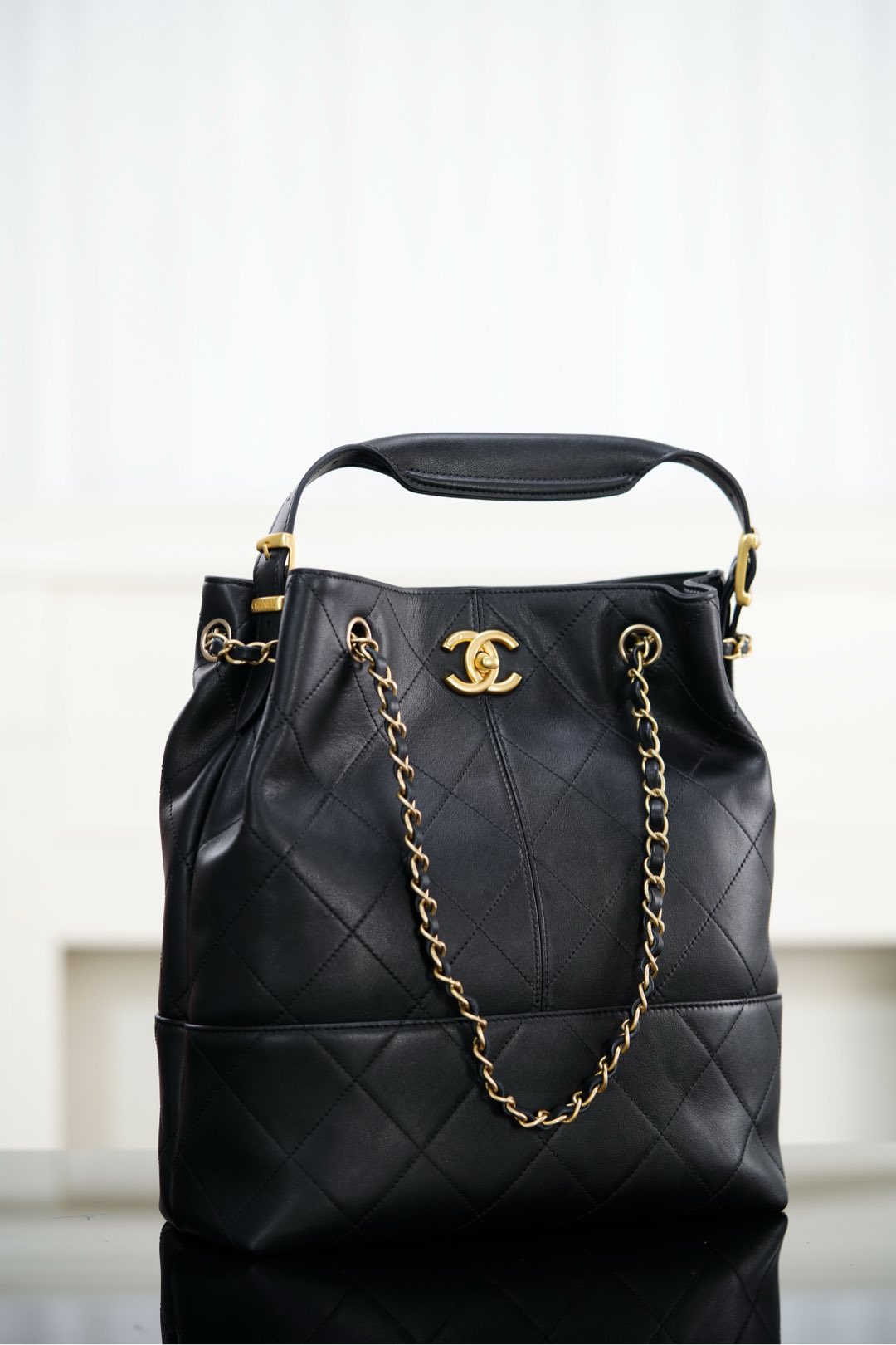 Chanel 𝟐𝟓𝐀 水桶包🖤  黑金