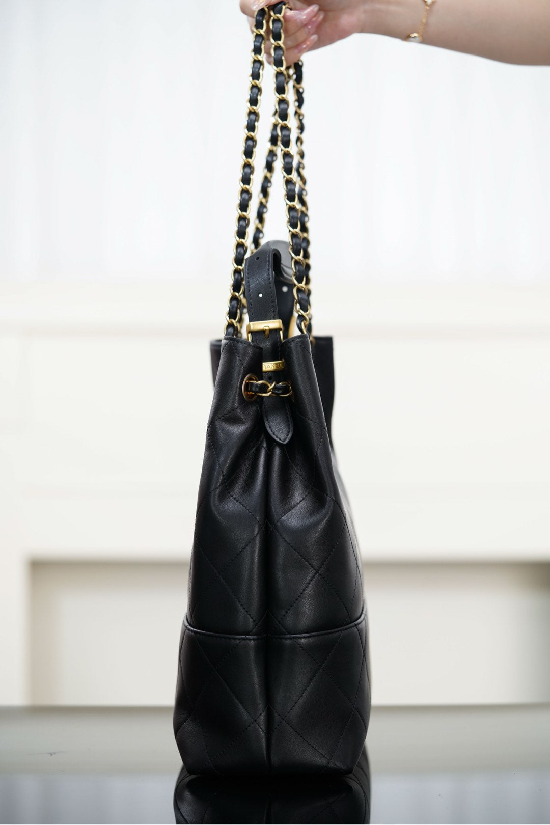 Chanel 𝟐𝟓𝐀 水桶包🖤  黑金