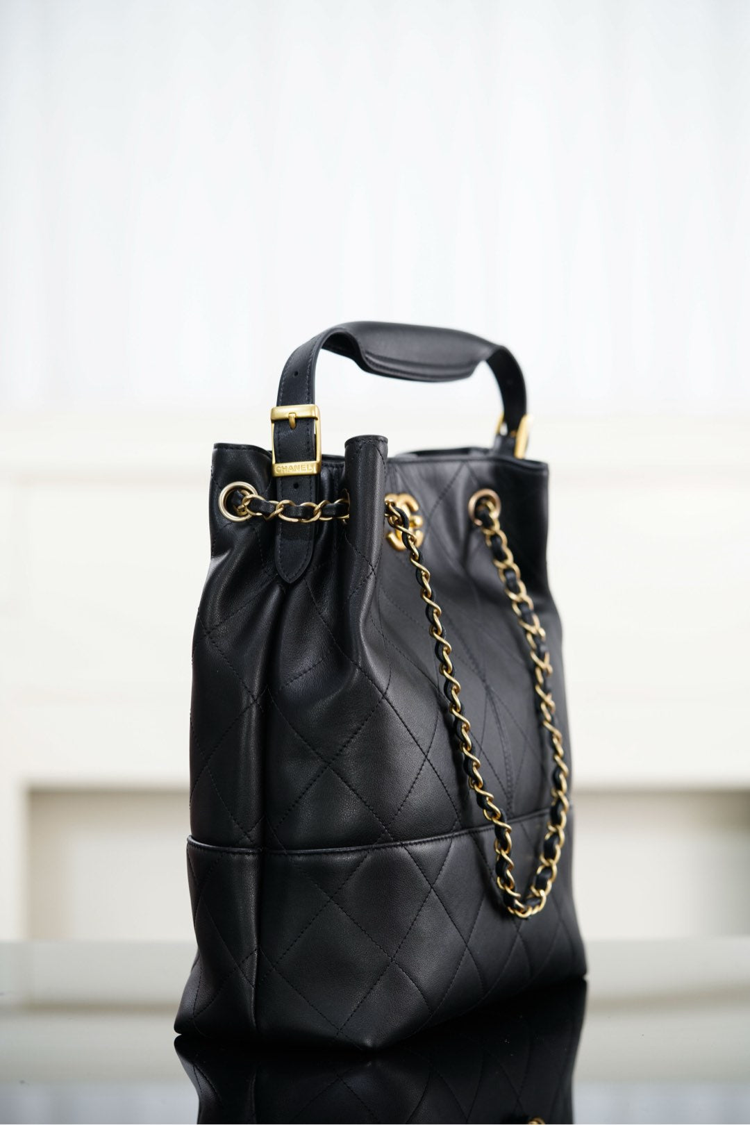 Chanel 𝟐𝟓𝐀 水桶包🖤  黑金