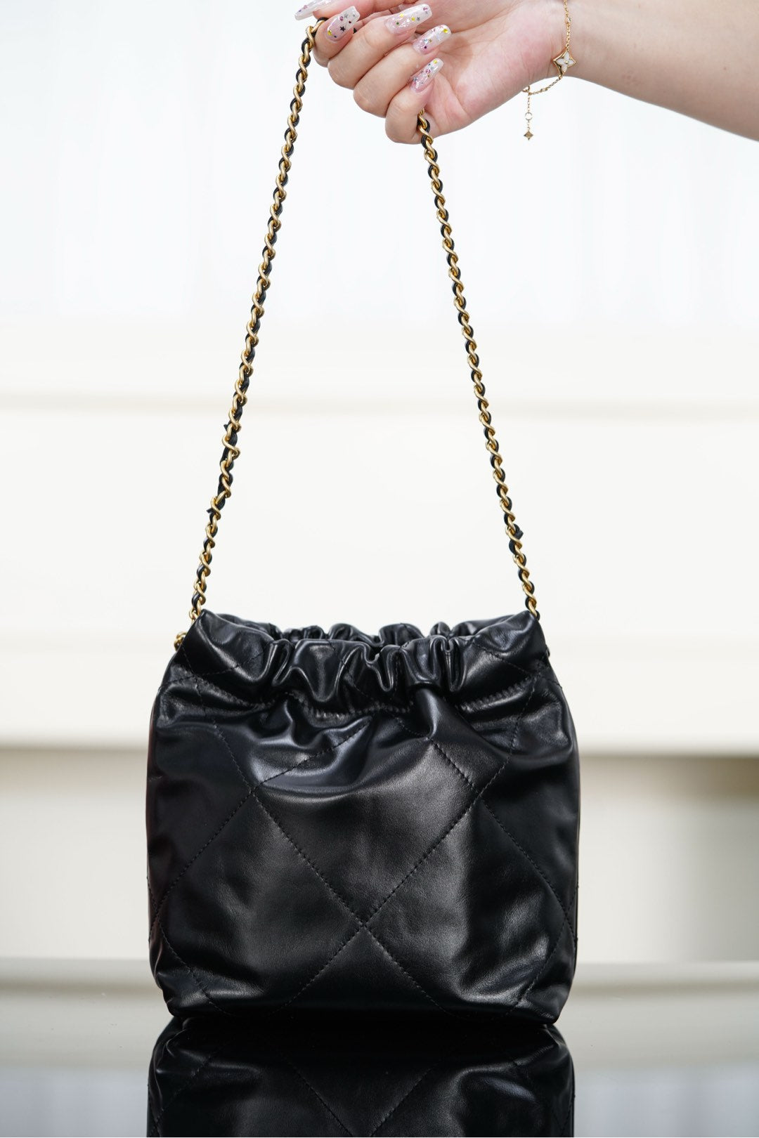 Chanel 𝟐𝟓𝐀新款 𝟐𝟐𝐌𝐢𝐧𝐢 𝐛𝐚𝐠 原产皮 黑金
