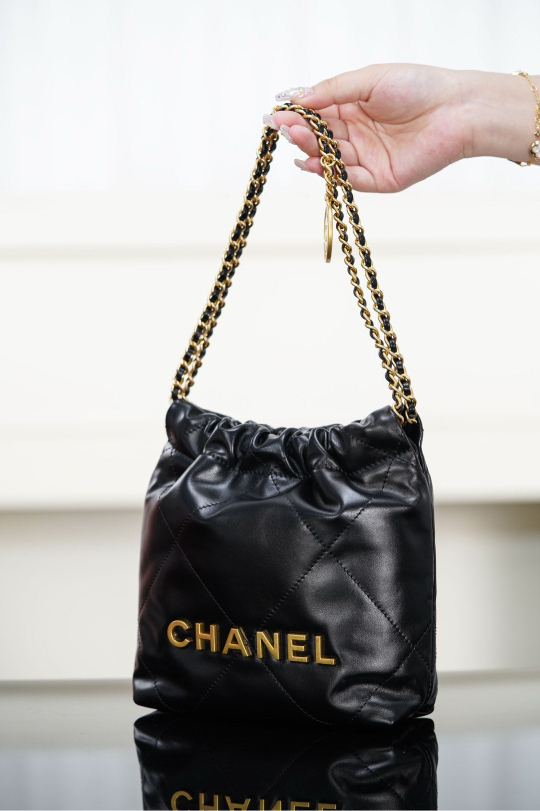 Chanel 𝟐𝟓𝐀新款 𝟐𝟐𝐌𝐢𝐧𝐢 𝐛𝐚𝐠 原产皮 黑金