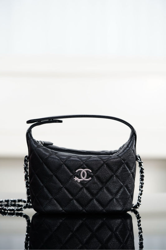 Chanel 𝟐𝟓𝐁 星星扣✨饭盒包 黑银