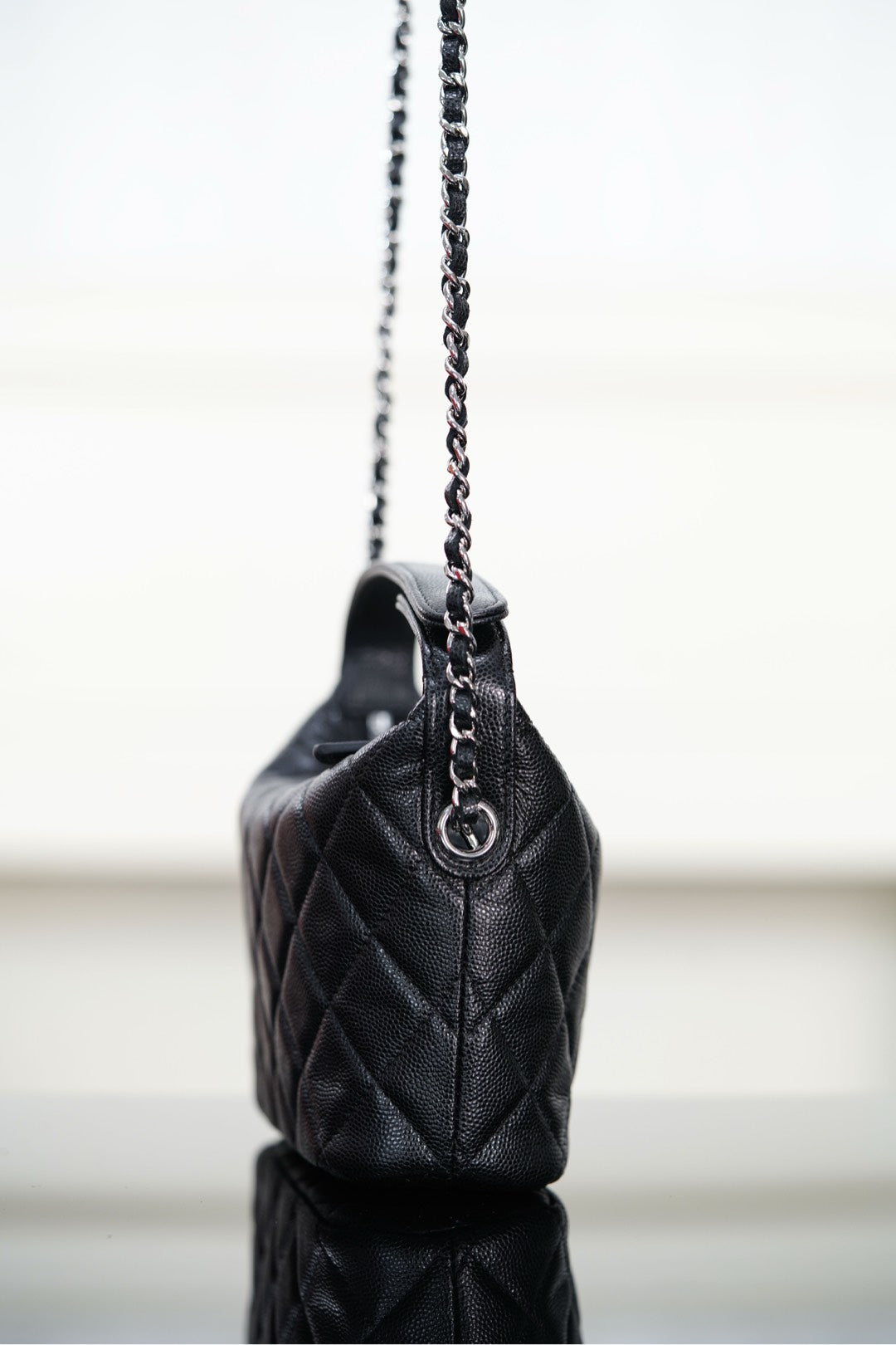 Chanel 𝟐𝟓𝐁 星星扣✨饭盒包 黑银