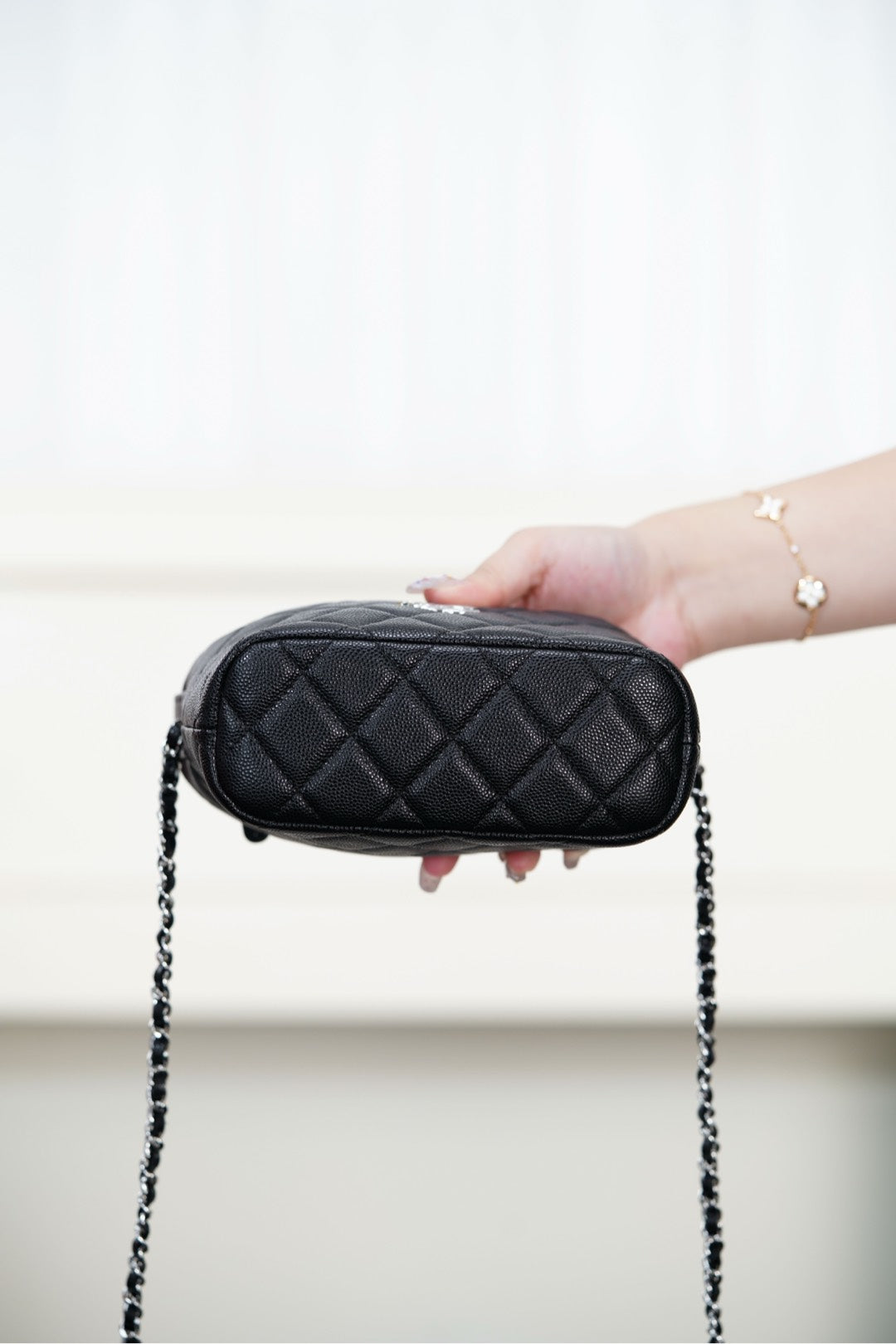 Chanel 𝟐𝟓𝐁 星星扣✨饭盒包 黑银